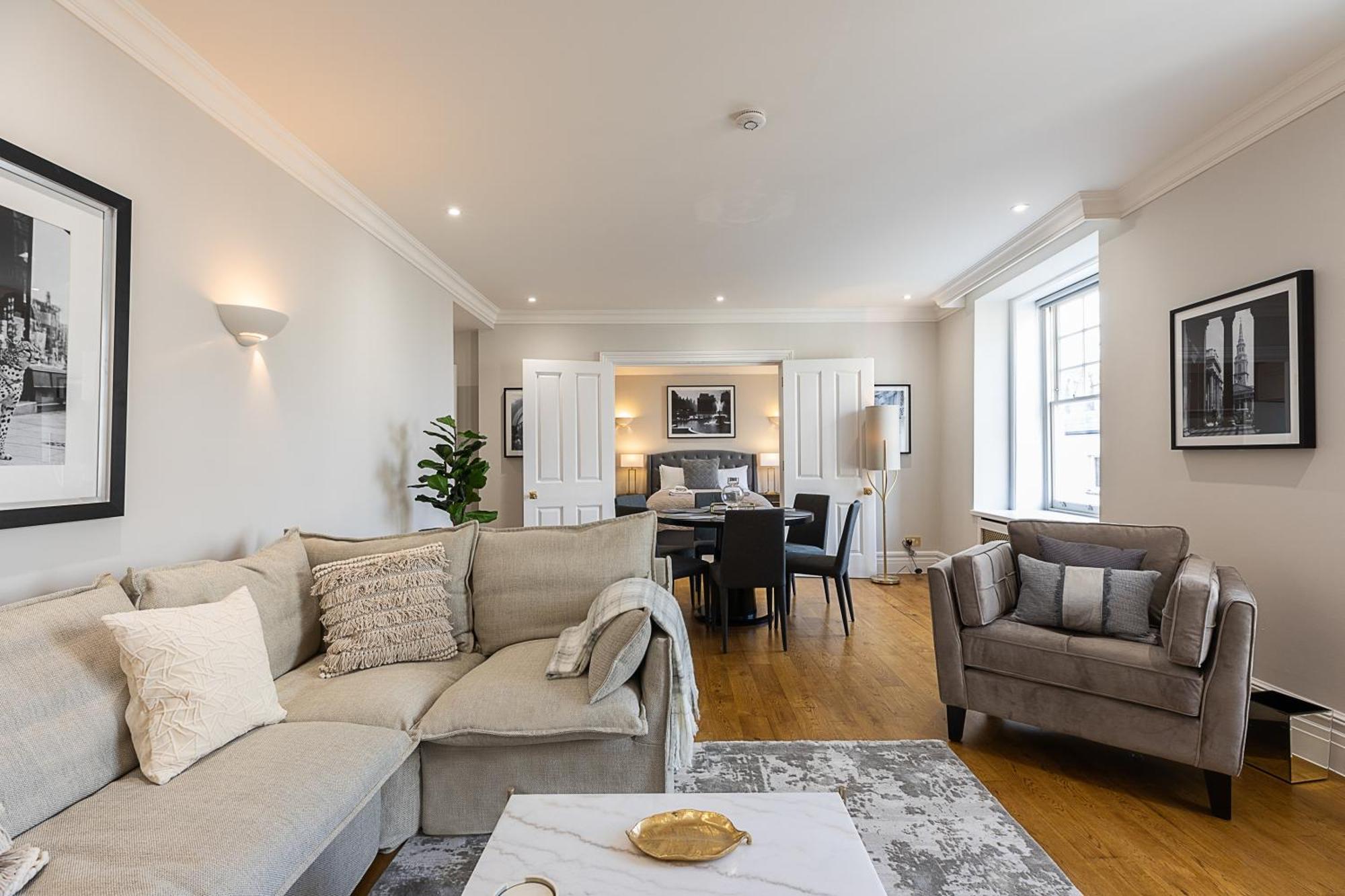 Astonishing Flats Near Mayfair & Piccadilly Circus *