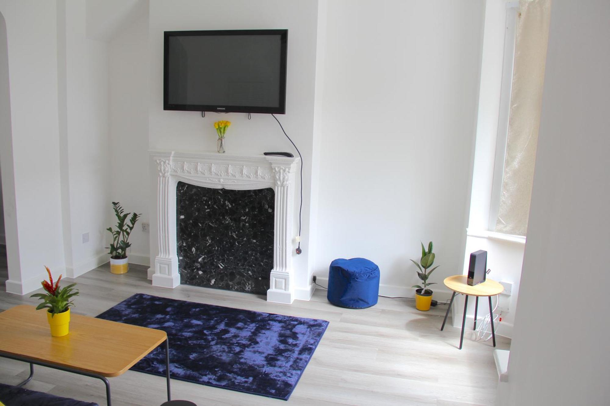 Gresham - Close To Excel, Contractors, Relocators, Paid Parking *