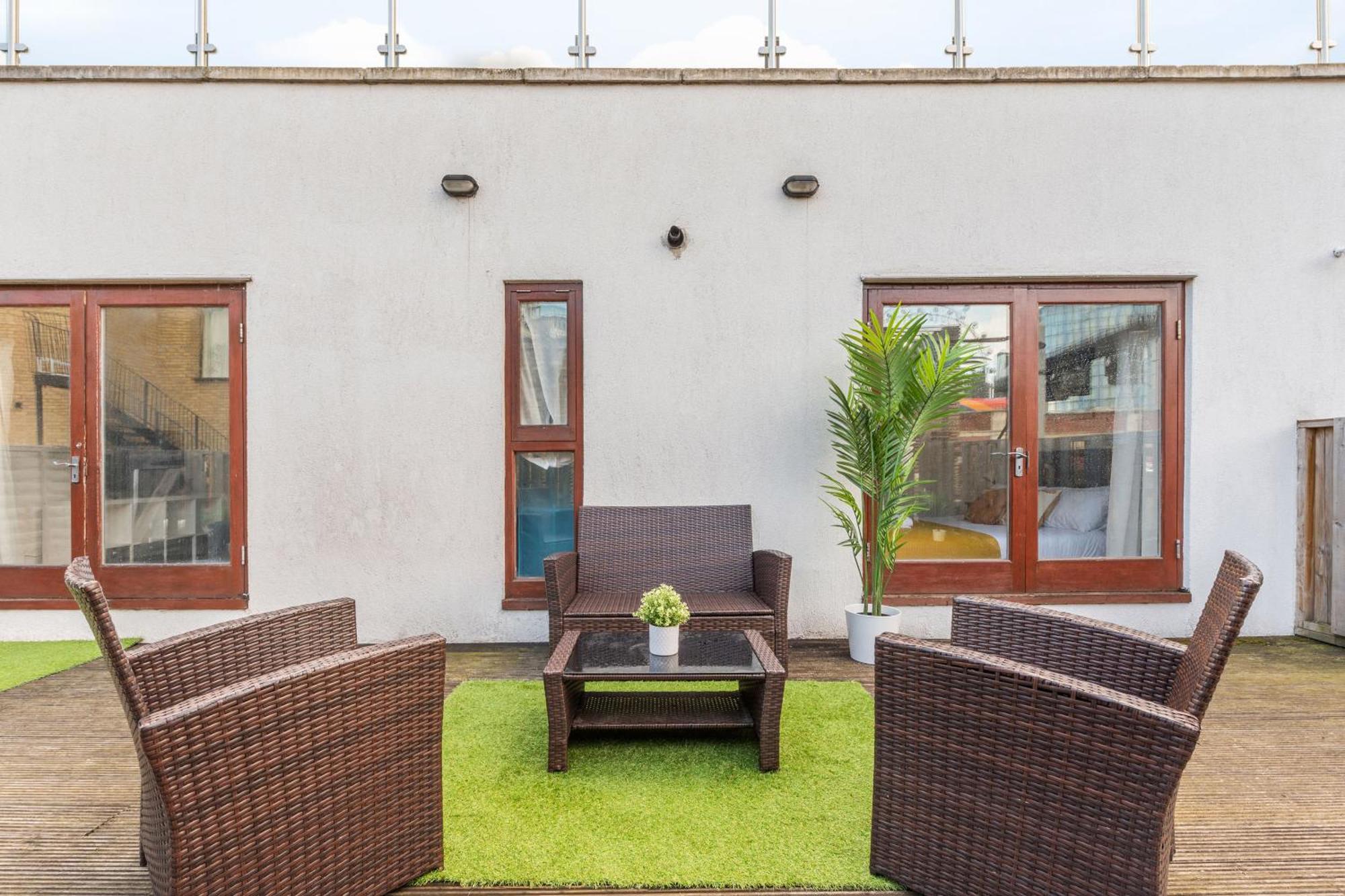 Apartment Waterloo With Large Private Terrace - View Of The Eye - 1 Bedroom 1 Bath