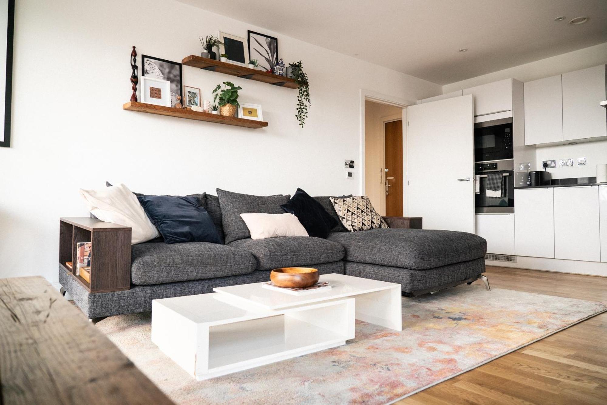 Apartamento Stunning Riverside View Apartment, Near Canary Wharf & O2 *