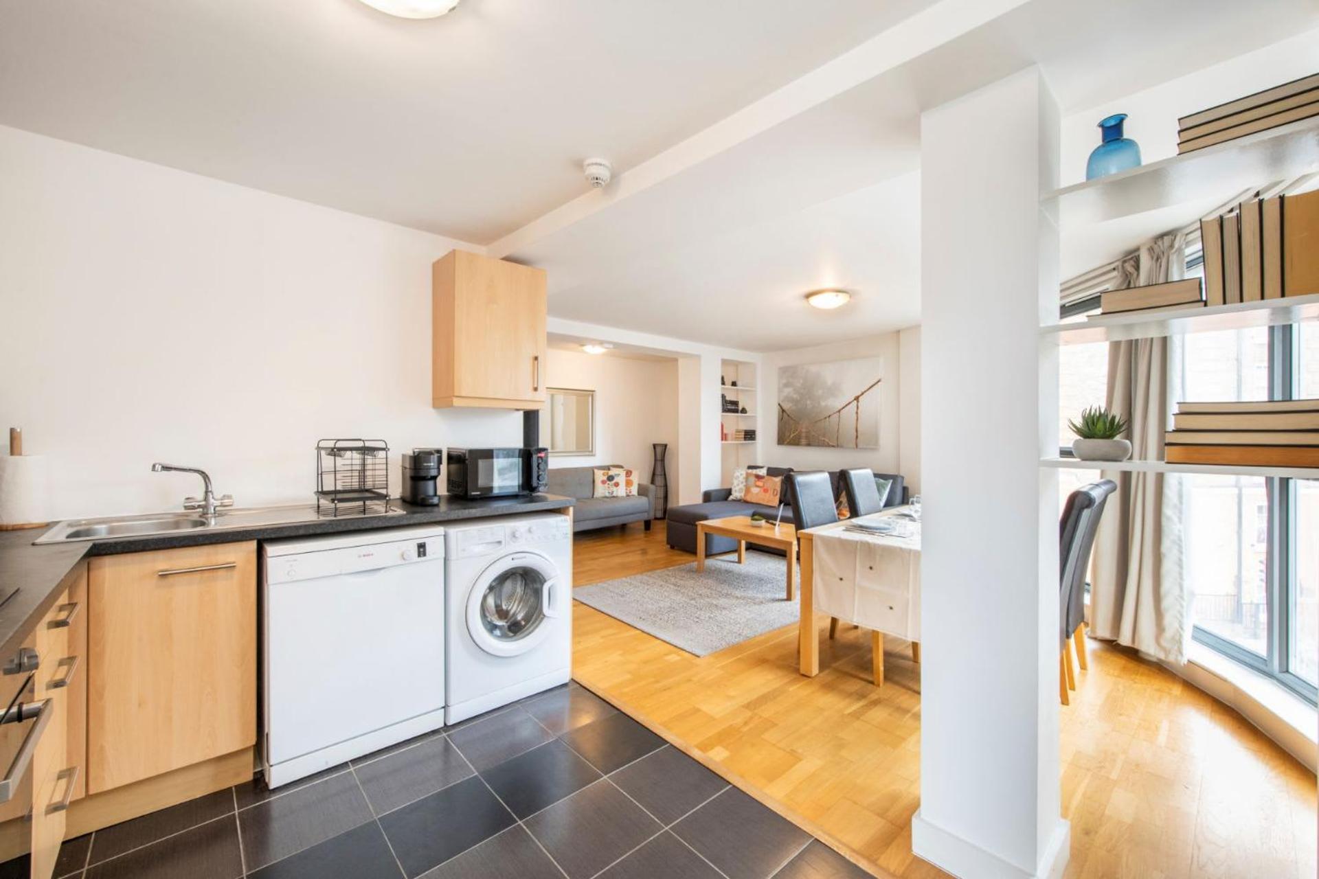 The Queen's Retreat - Camden - By Frankie Says Apartamento Londres
