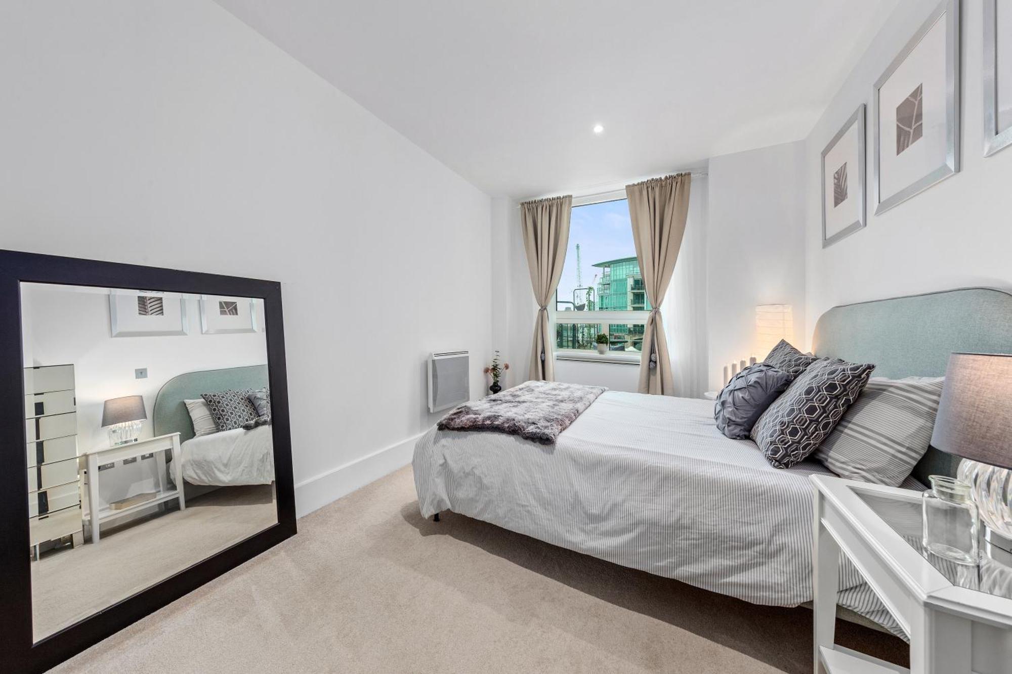 2 Bedroom Us Embassy Eye And Riverside View Panoramic Balcony *