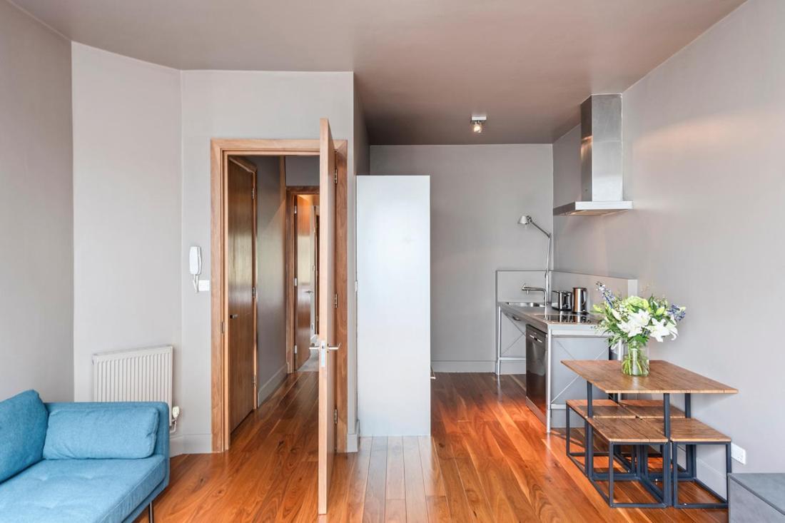Modern Spacious In Islington