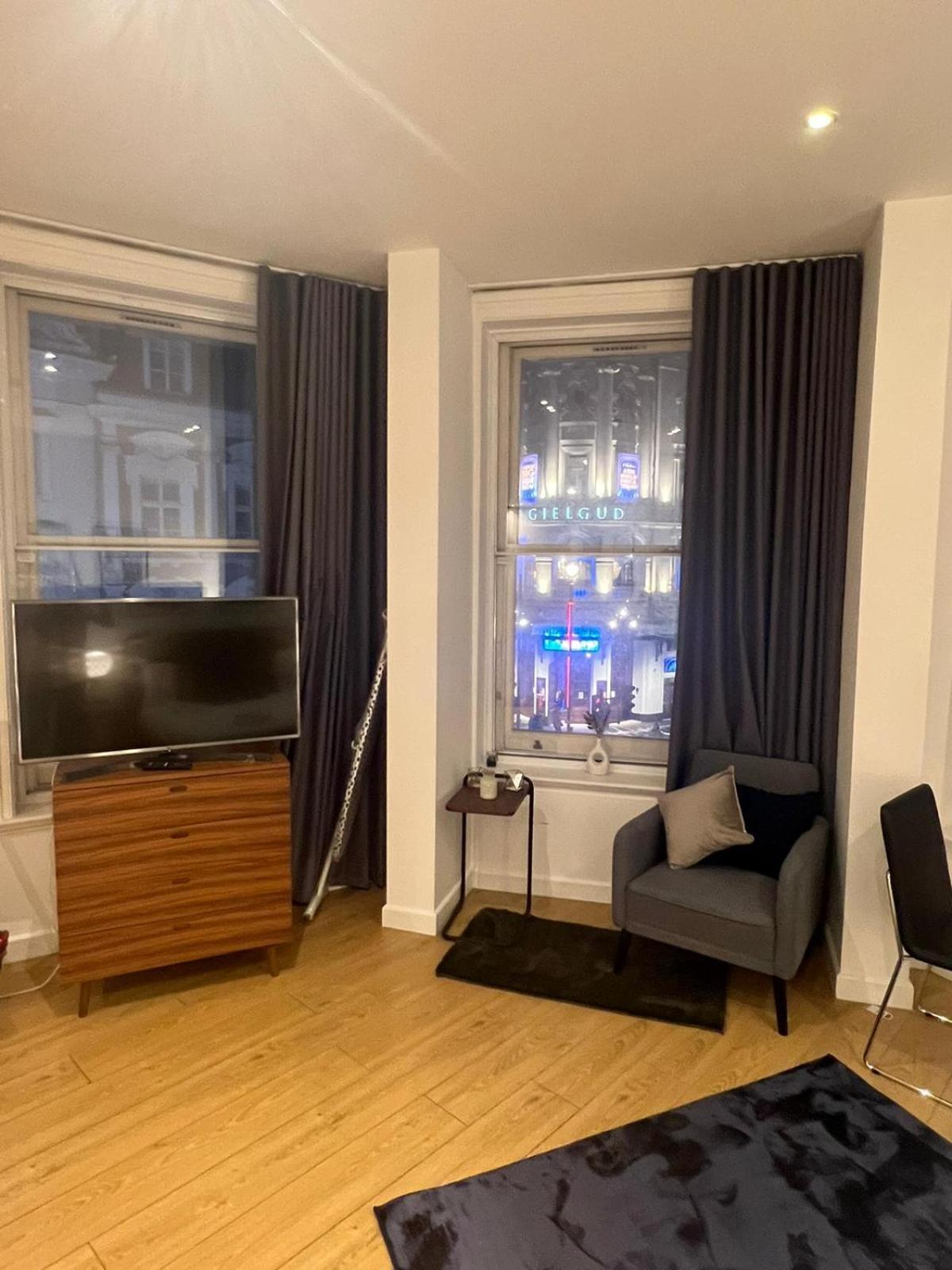 Tranquil 1 Bedroom Retreat In Piccadilly Vr4 *