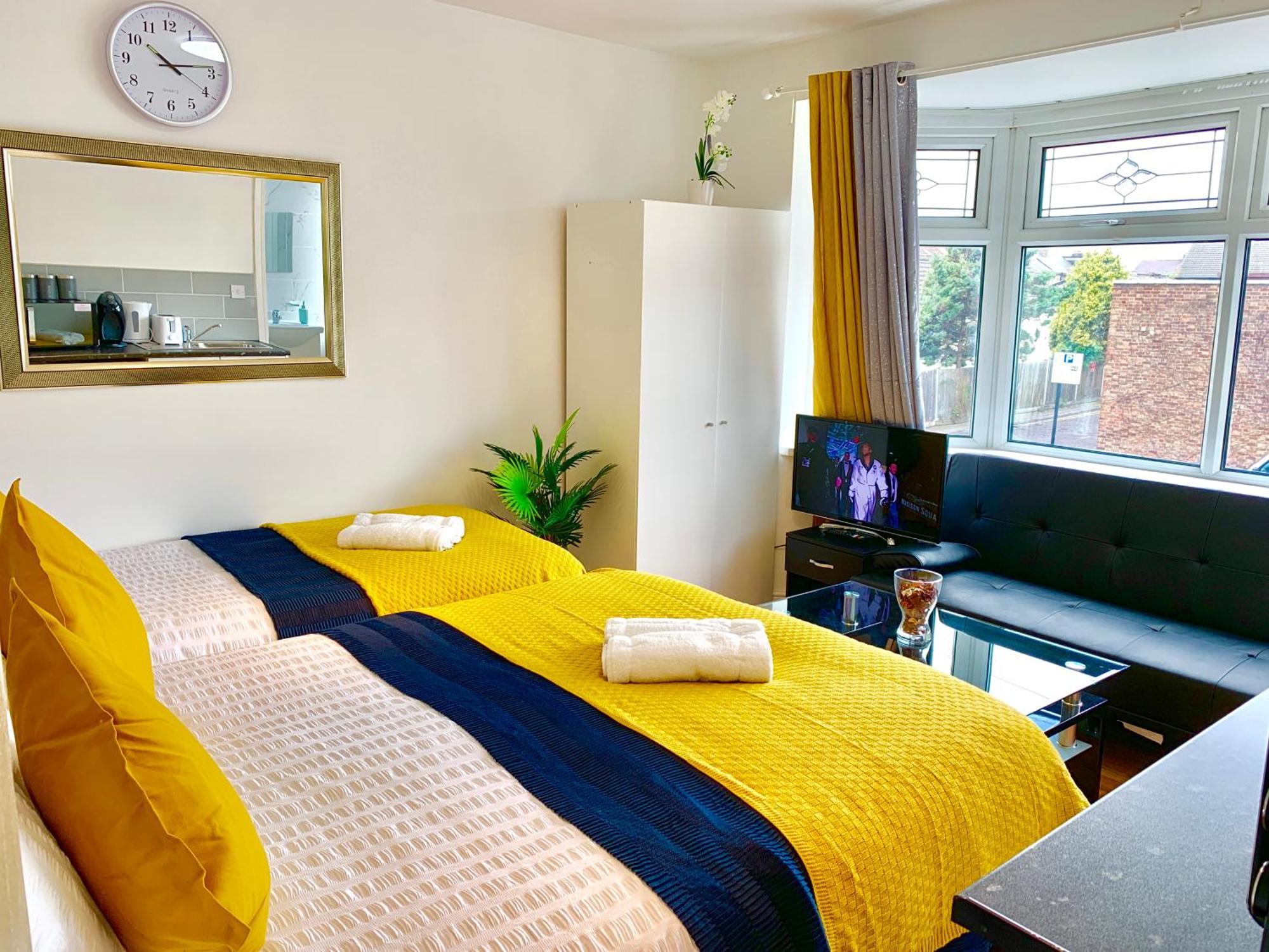 Apartments, Private Bathroom, Kitchenette, Parking, Np6 Apartamento