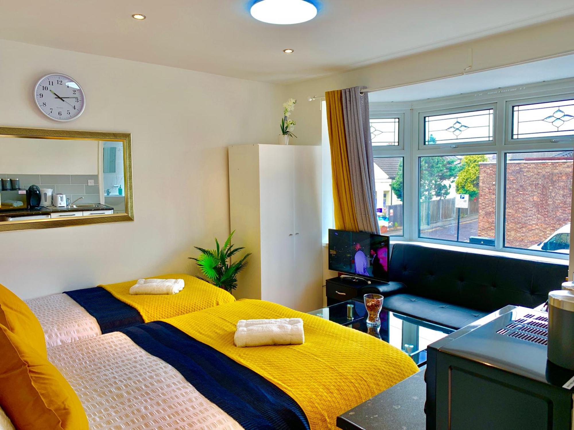 Apartamento Apartments, Private Bathroom, Kitchenette, Parking, Np6 *