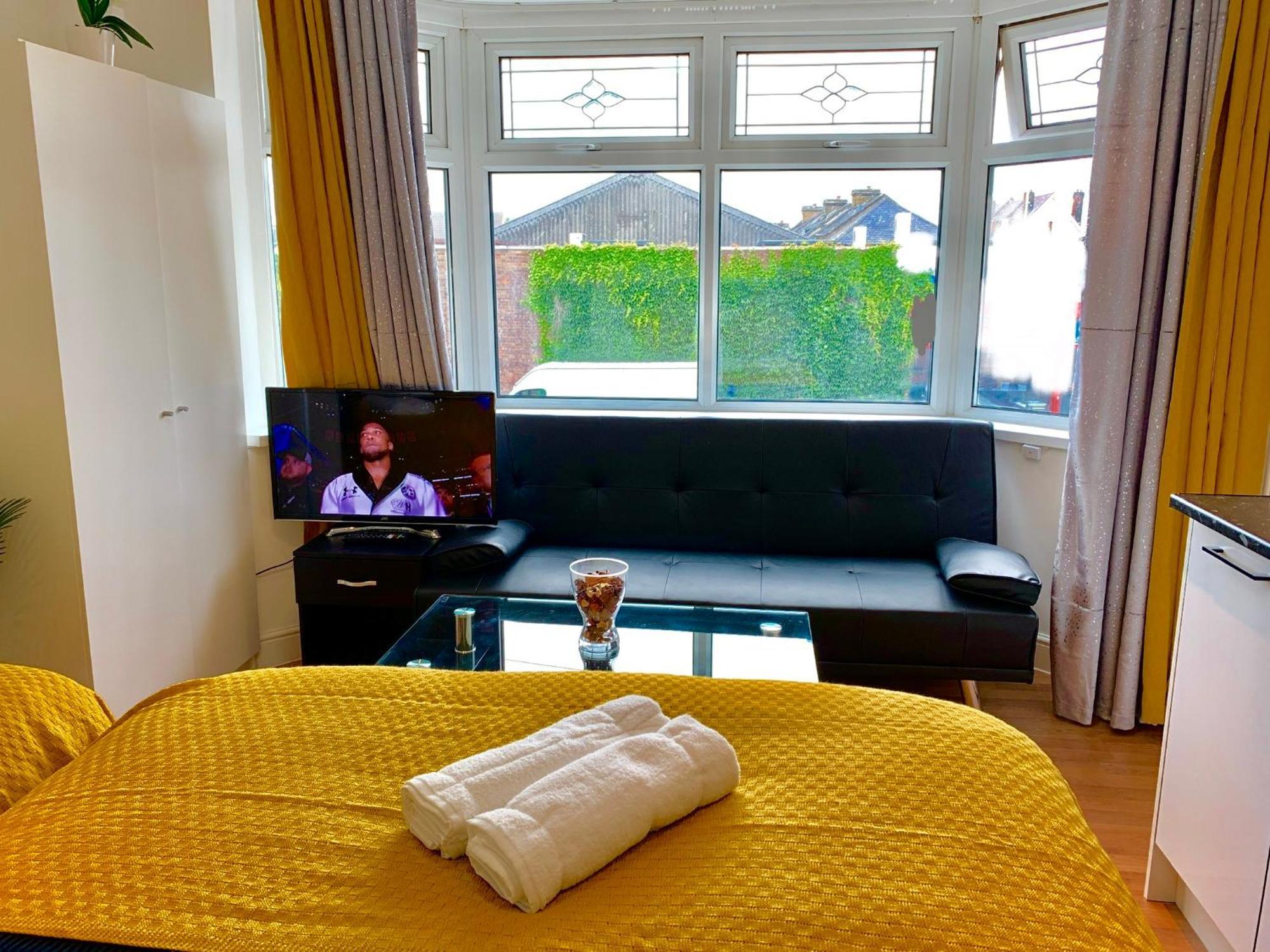 Apartments, Private Bathroom, Kitchenette, Parking, Np6 Apartamento Londres
