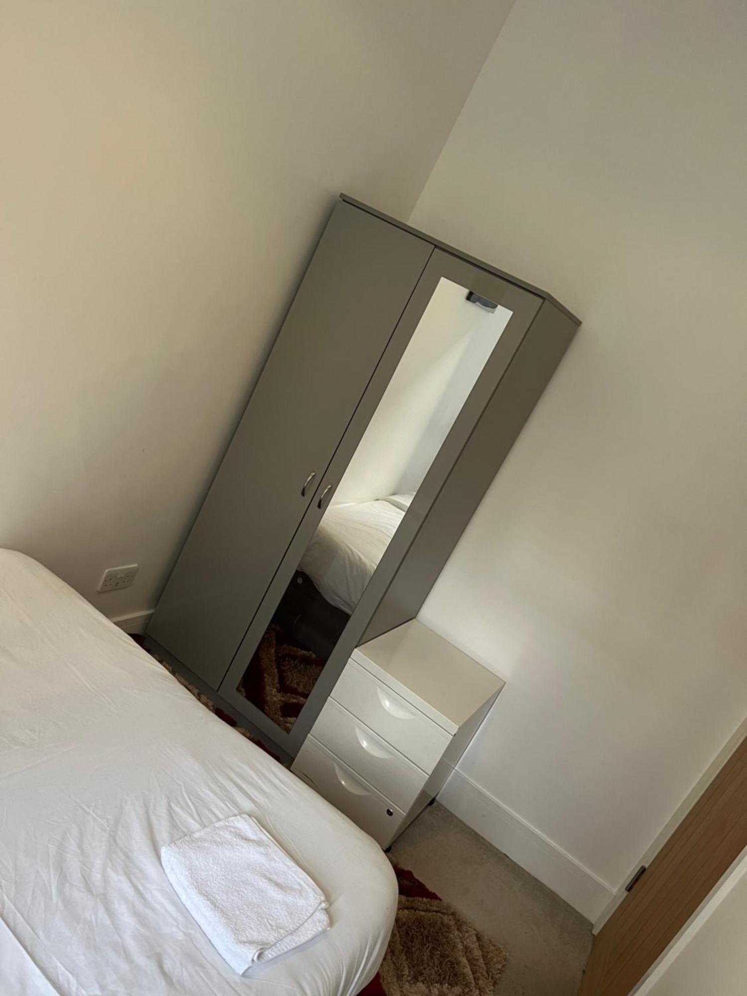 Spacious 2 Bedroom In Woolwich Arsenal Londen