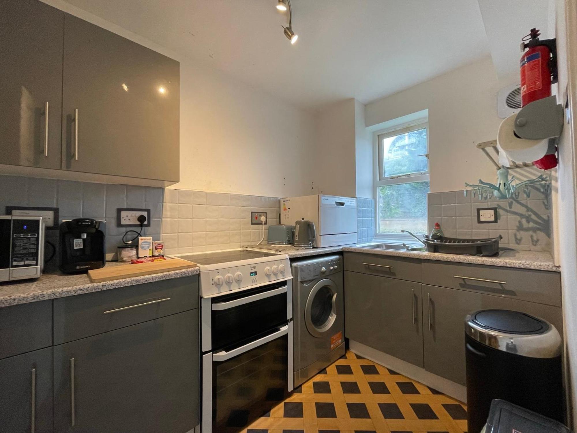 Surrey Docks Se16 Near Canada Water N Easy Access Canary Wharf * Londres