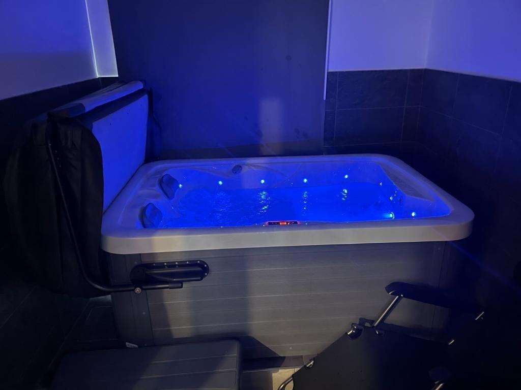 Luxury With Private Jacuzzi Hot Tub & Sauna * Londres