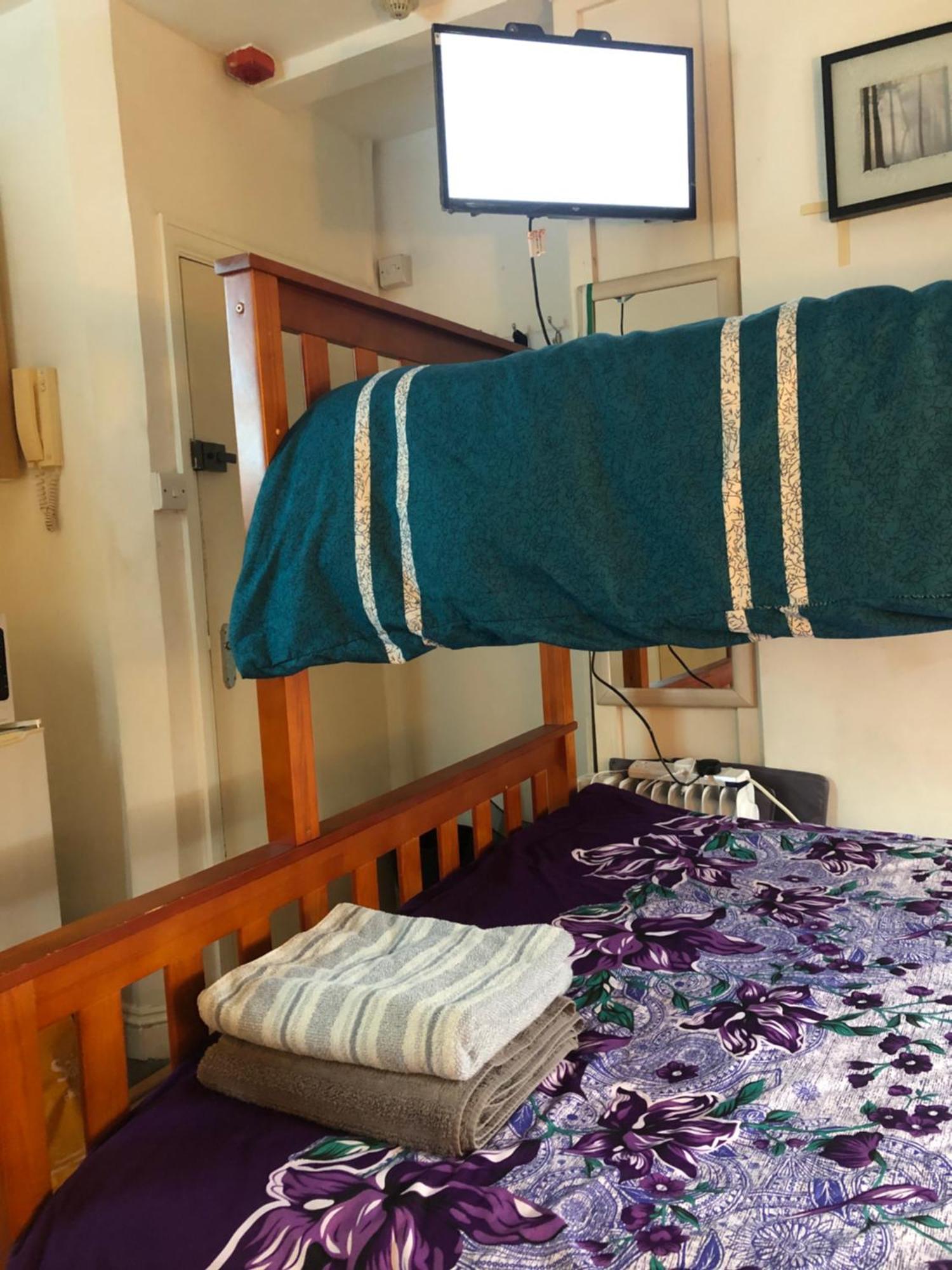 Peaceful Studio-flat With Driveway In Golders Green Londres