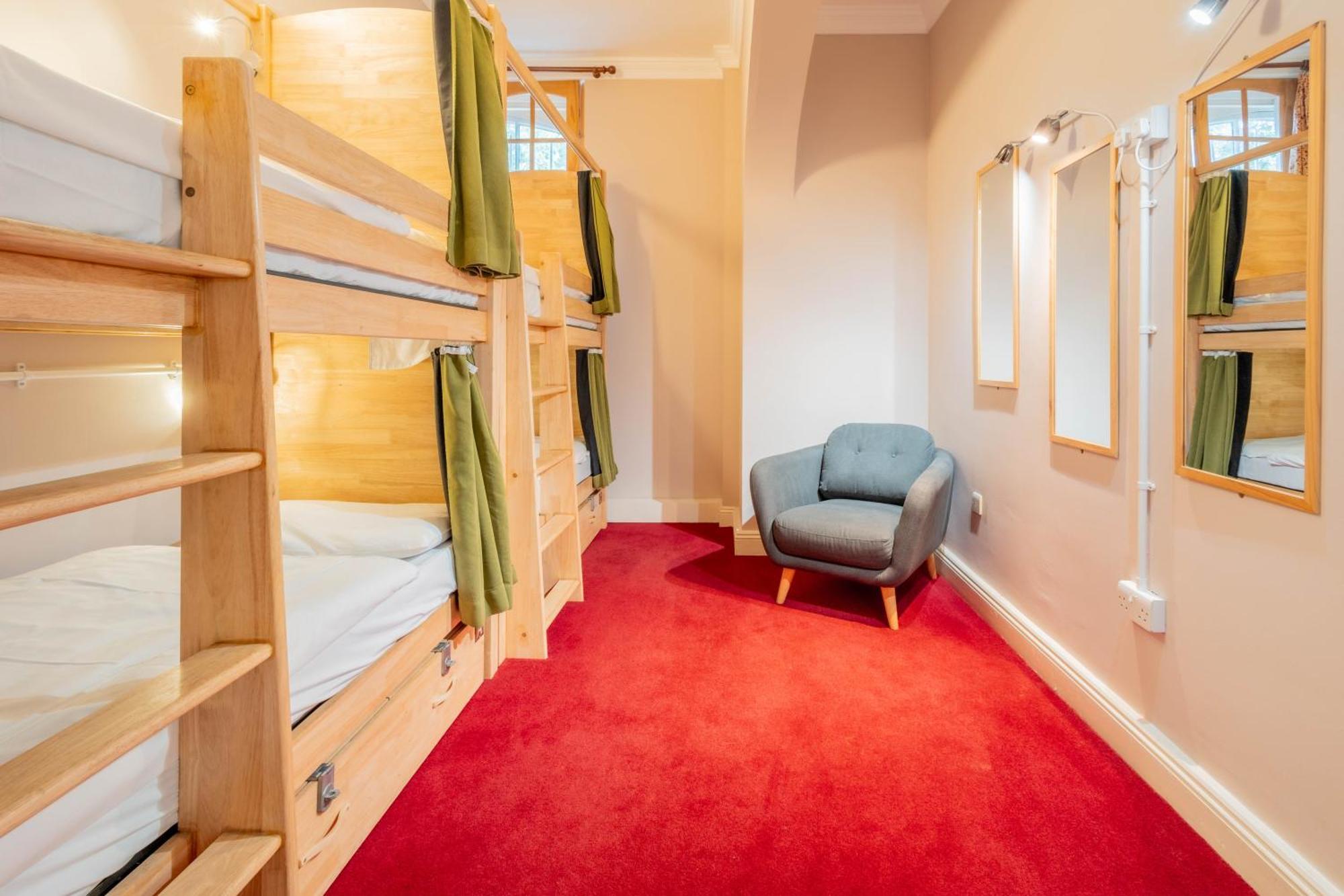 Palmers Alojamiento: Swiss Hostal *