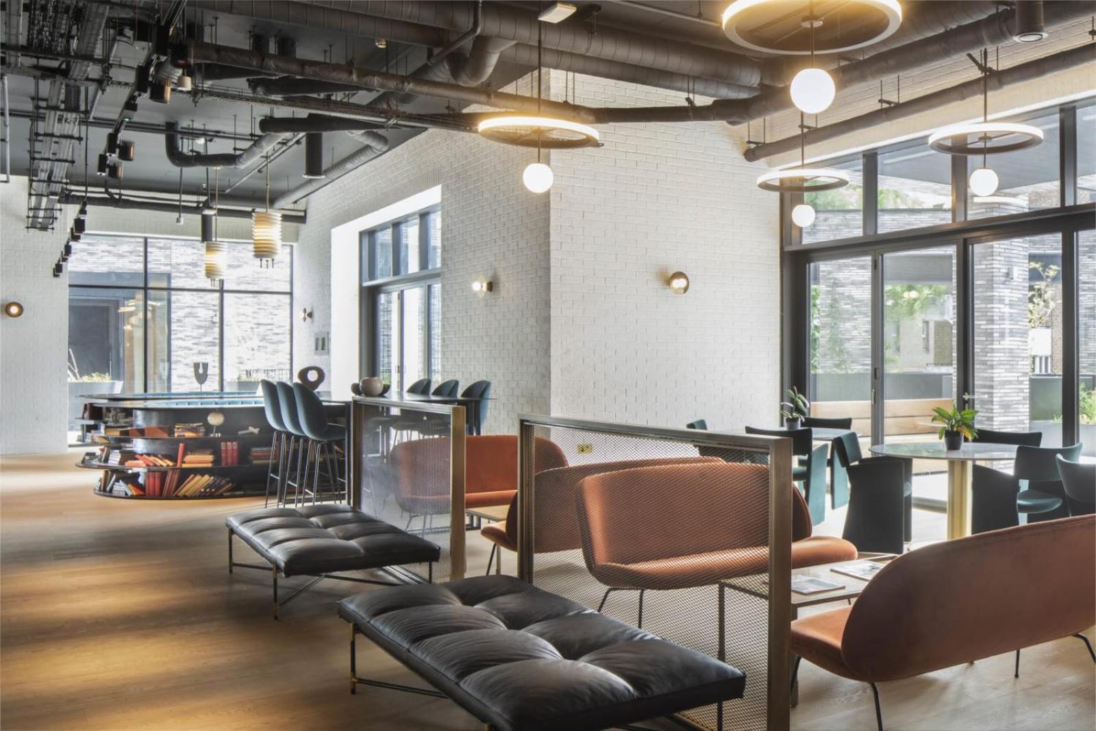 Modern At Enclave Located In Central Apartment
