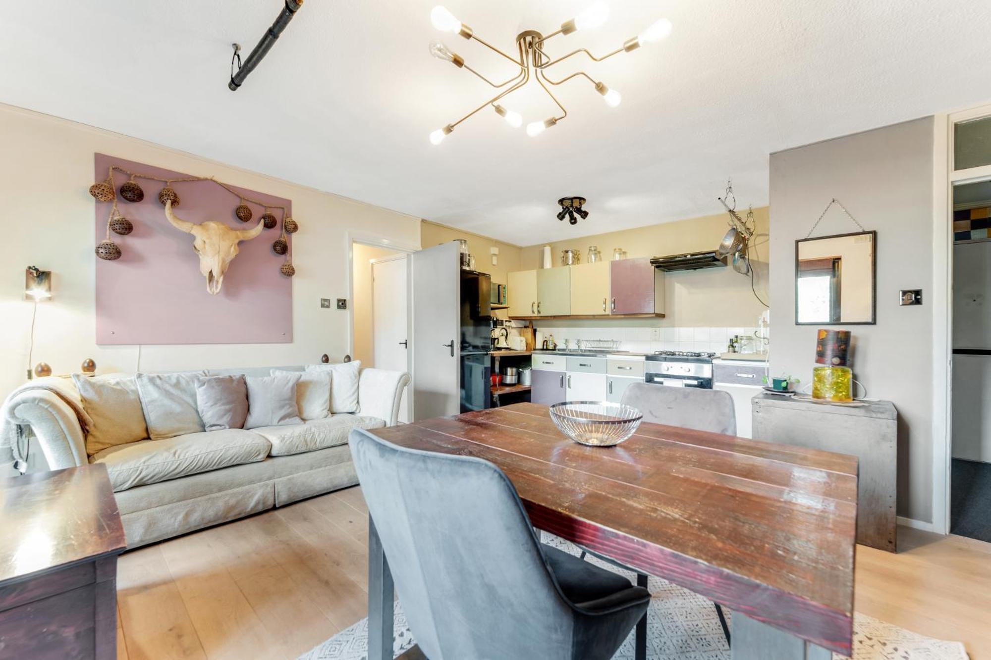 Pass The Keys - Modern Flat In North