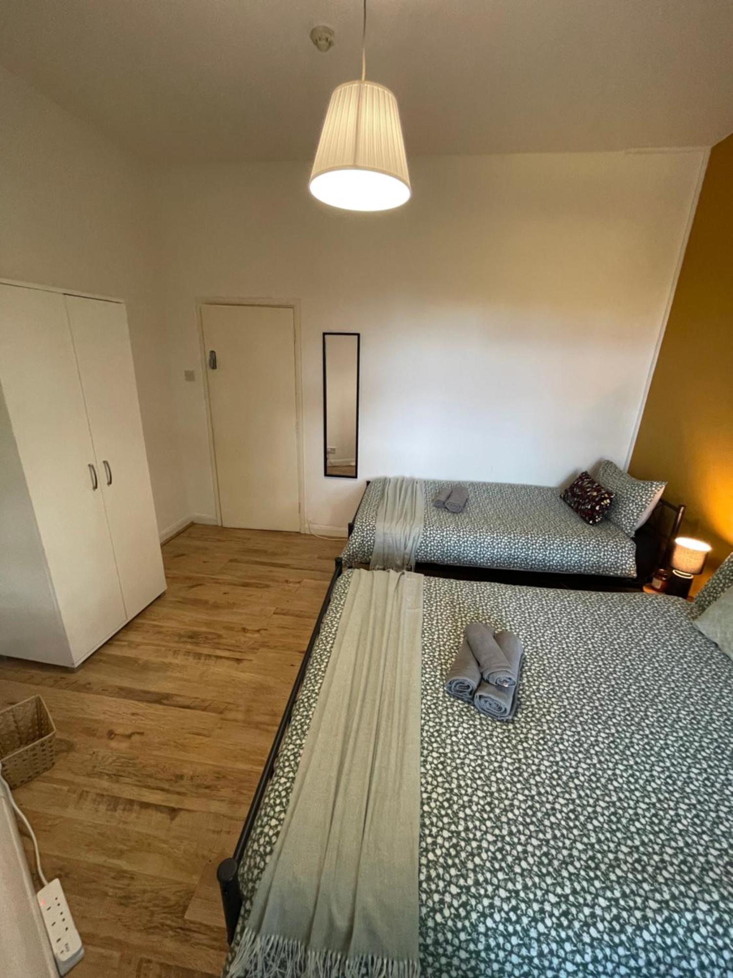 Contemporary Private Near Central Londres
