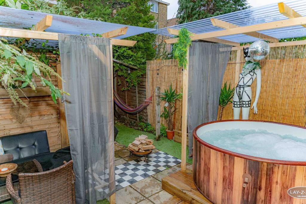Appartement Unique W/garden Hot Tub, Sauna & Cinema Londres