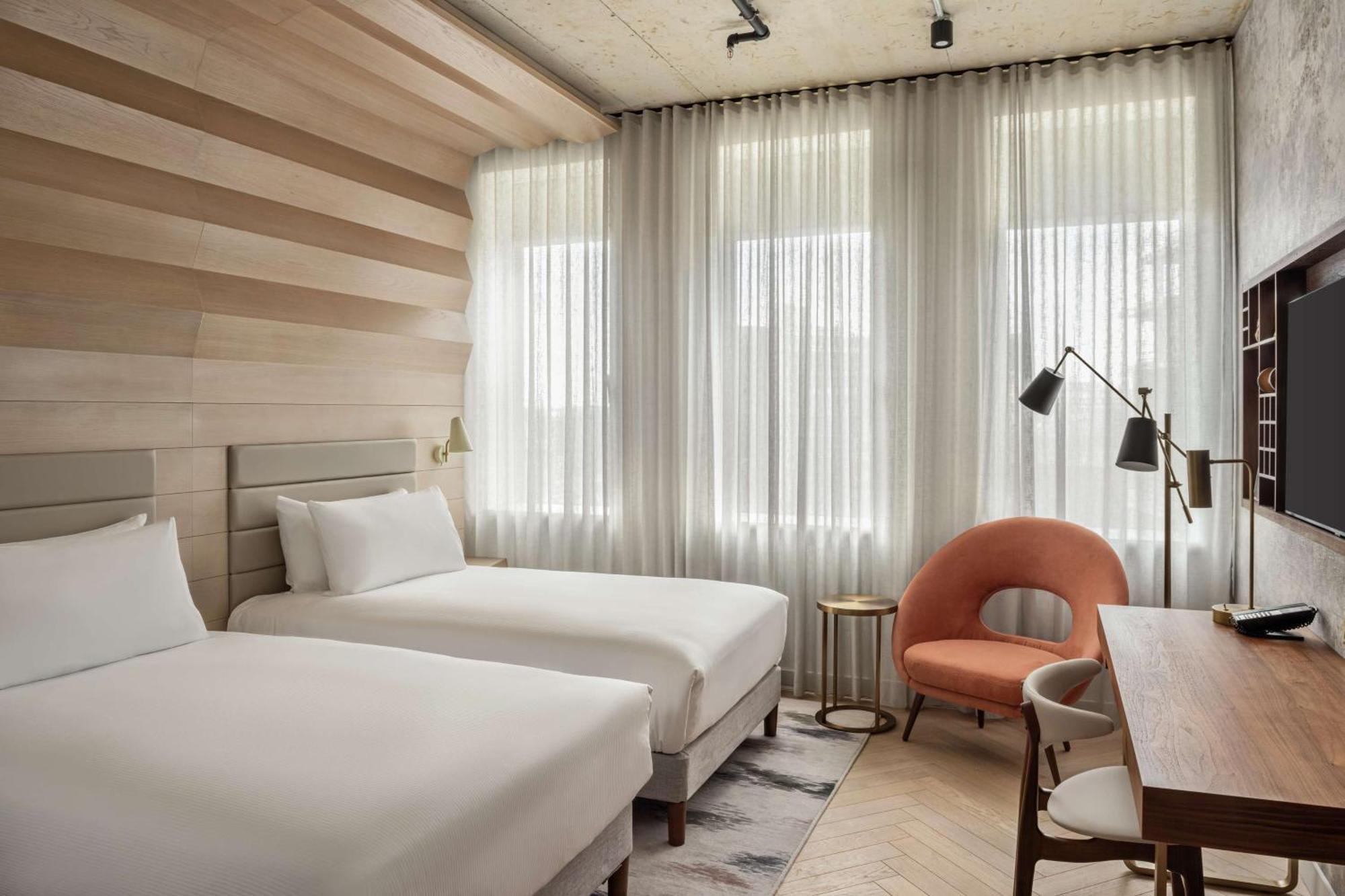 Hotel Canopy By Hilton London