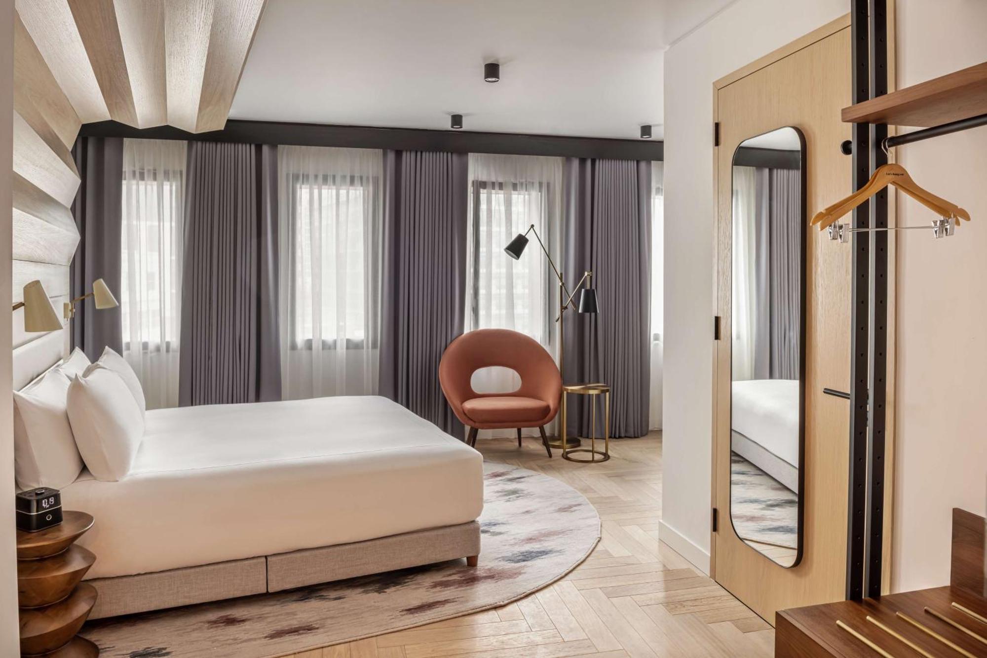 Hotel Canopy By Hilton London