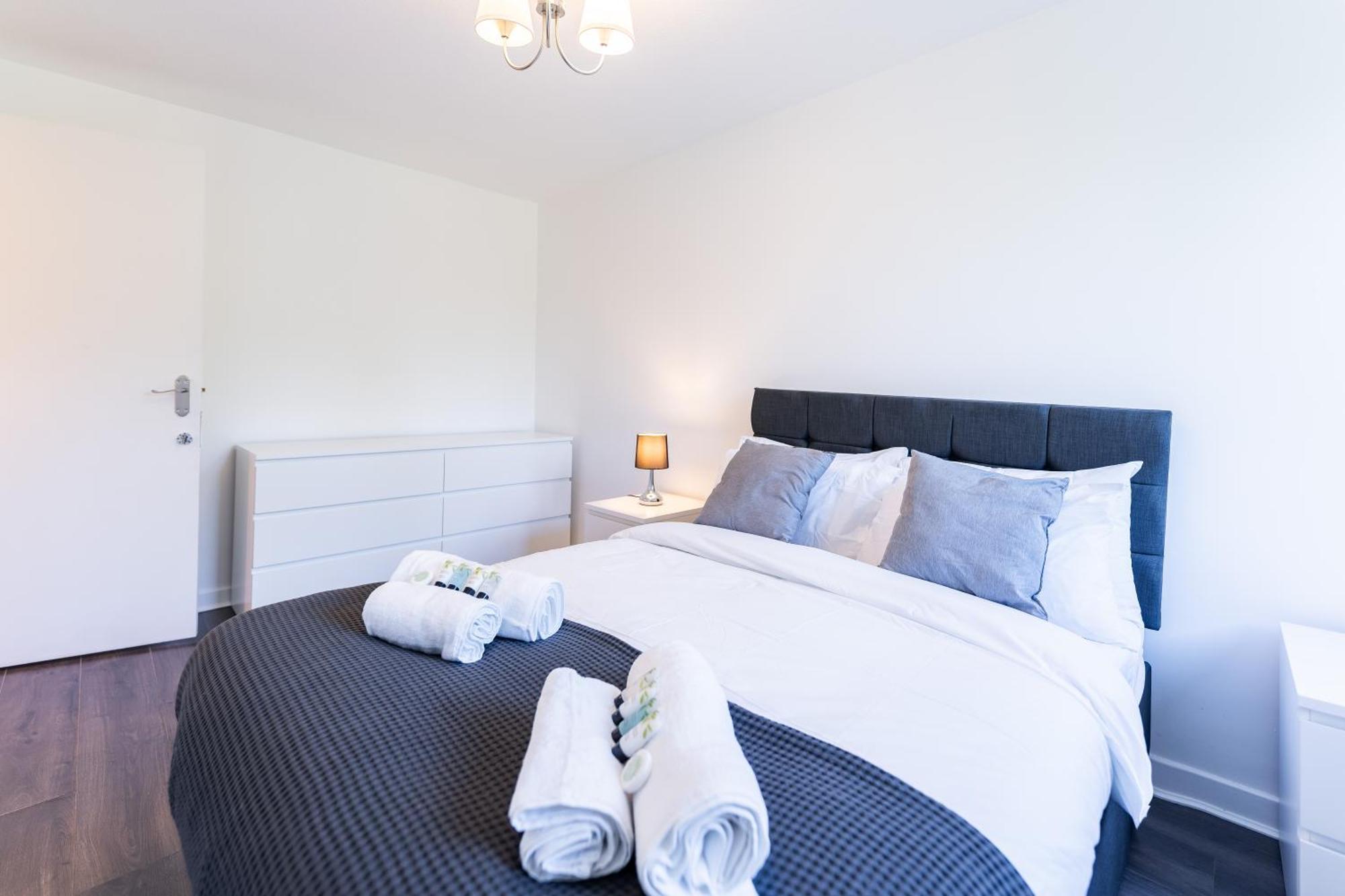 Luxury 3 Bedroom Flat With Balcony In Westbourne Park Appartement *