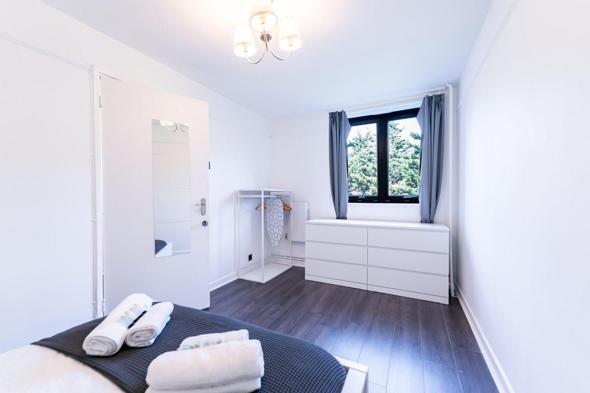 Luxury 3 Bedroom Flat With Balcony In Westbourne Park * Londres