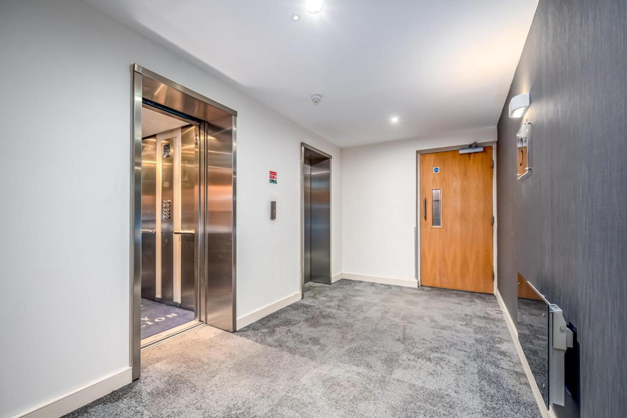 Apartamento Modern & Spacious 2 Bedroom In *