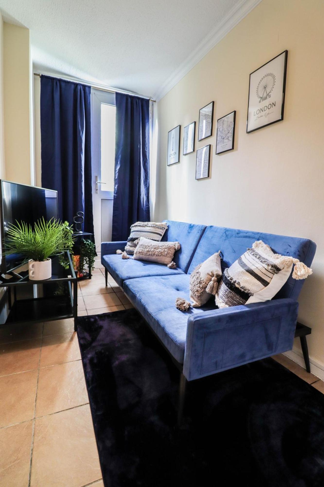 Apartment Cosy Property Right By Warren Street Station! Free Wifi! London