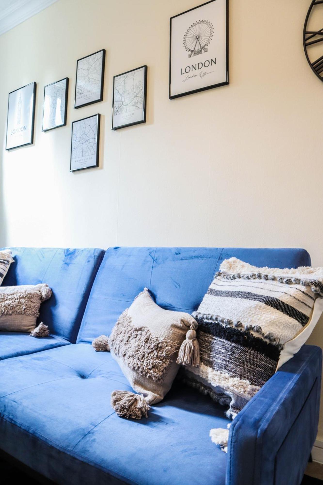 Cosy Property Right By Warren Street Station! Free Wifi! London