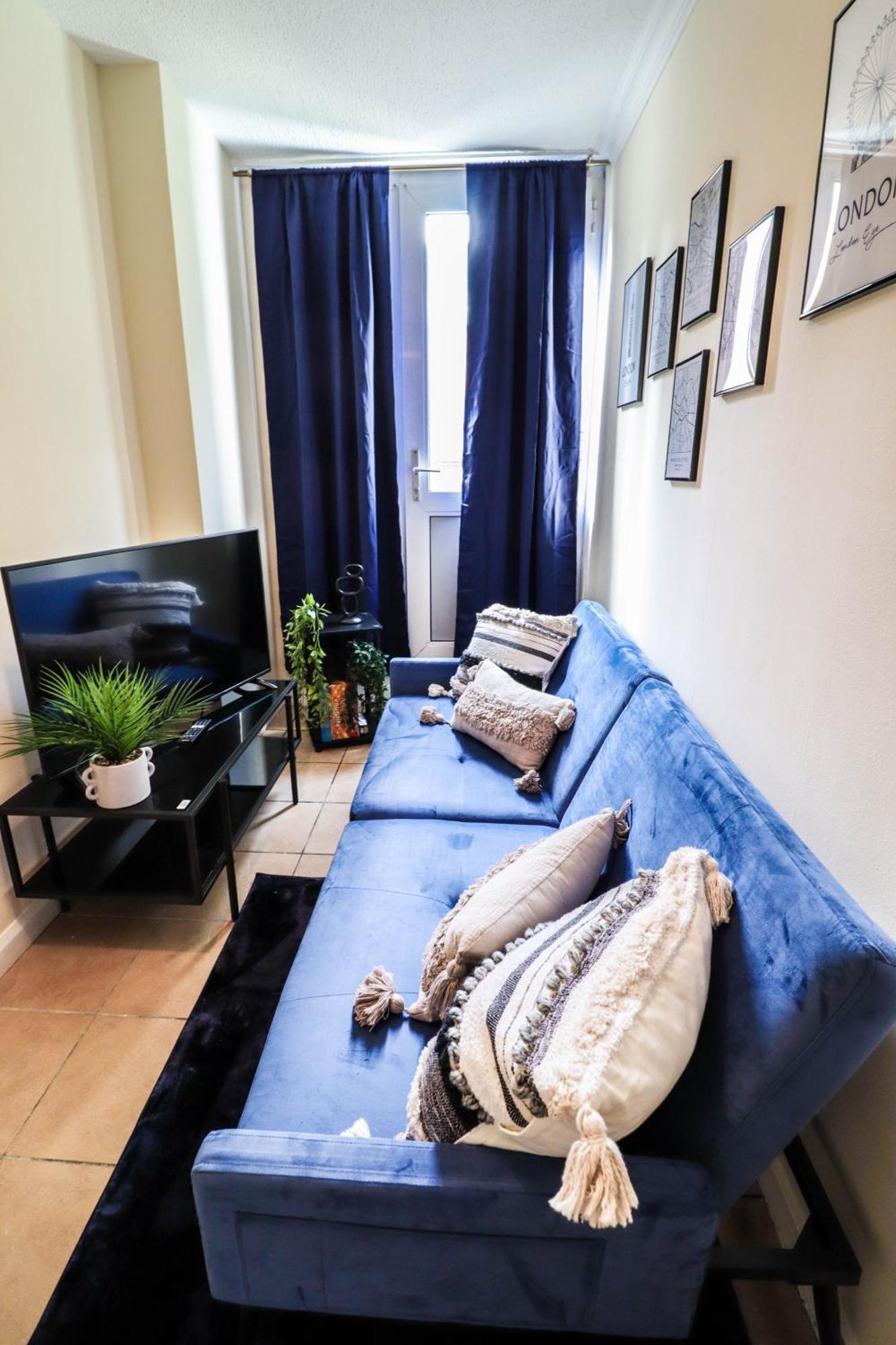 Cosy Property Right By Warren Street Station! Free Wifi! Apartment London