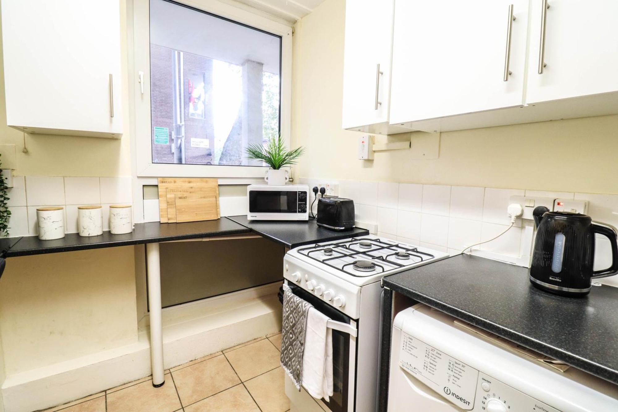 Apartment Cosy Property Right By Warren Street Station! Free Wifi!