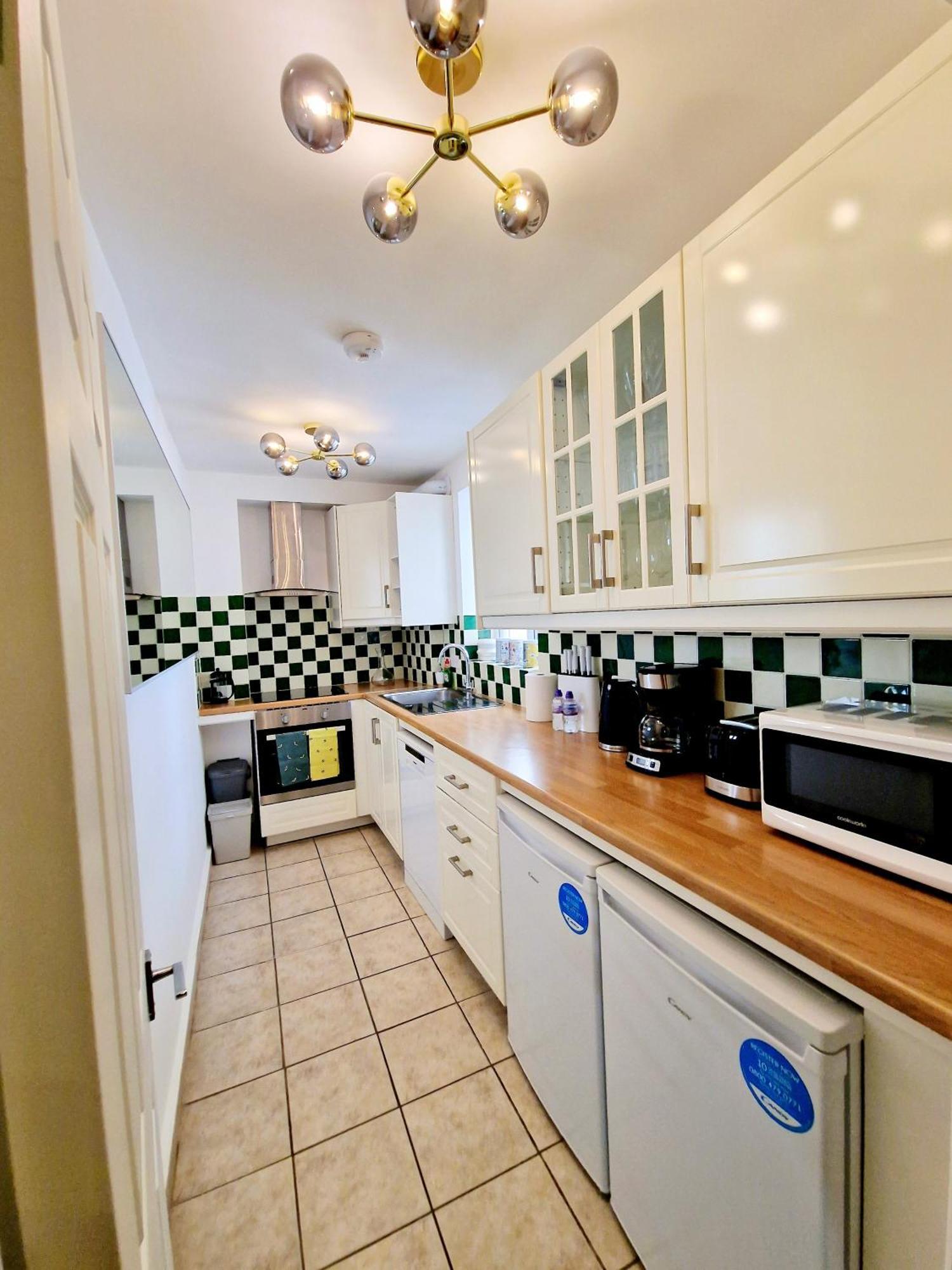 Stunning Hyde Park Home, Ground Floor Maisonette, Duplex, Near Tube Metro Stations Apartamento Londres
