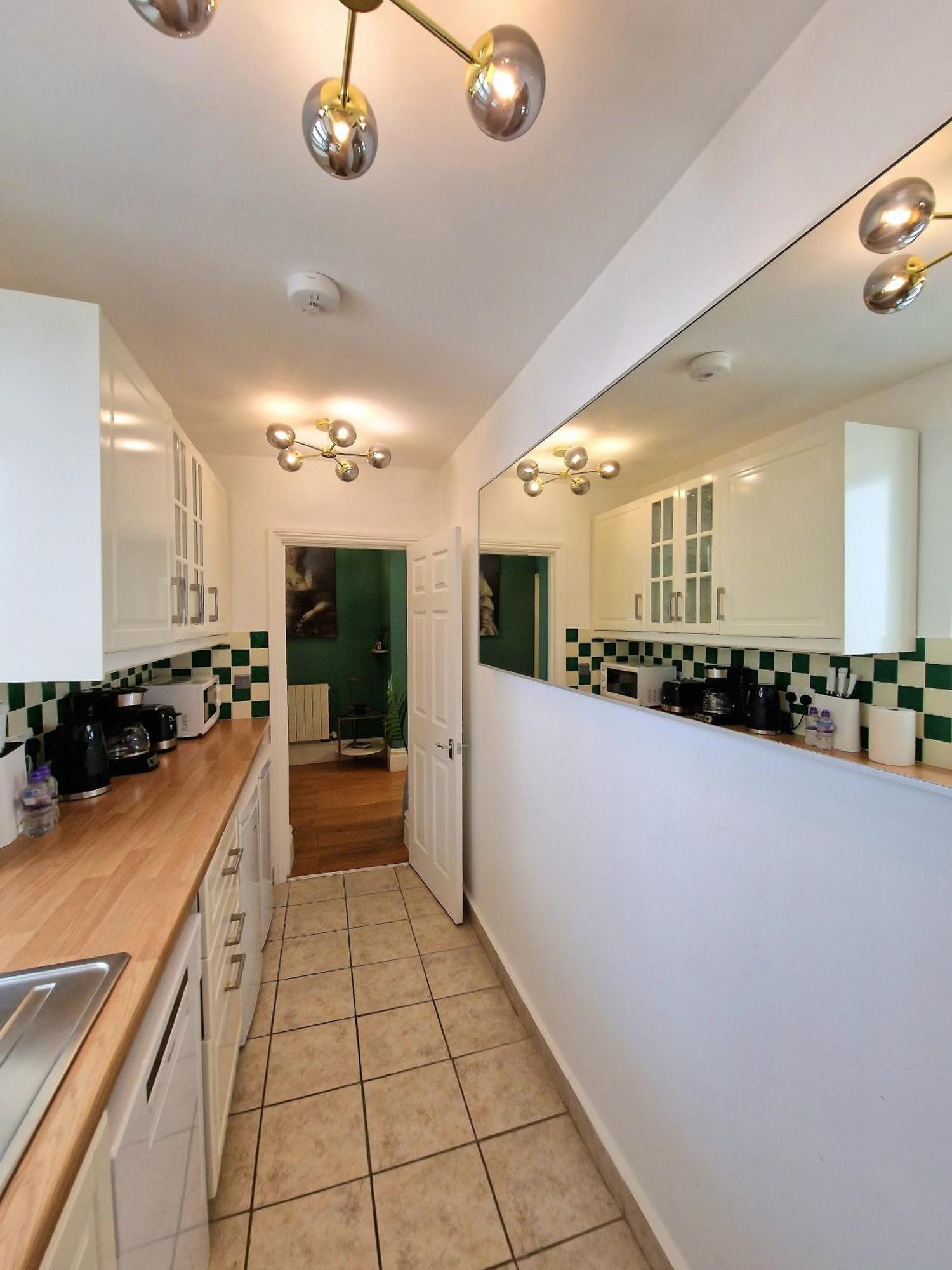 Apartamento Stunning Hyde Park Home, Ground Floor Maisonette, Duplex, Near Tube Metro Stations Londres