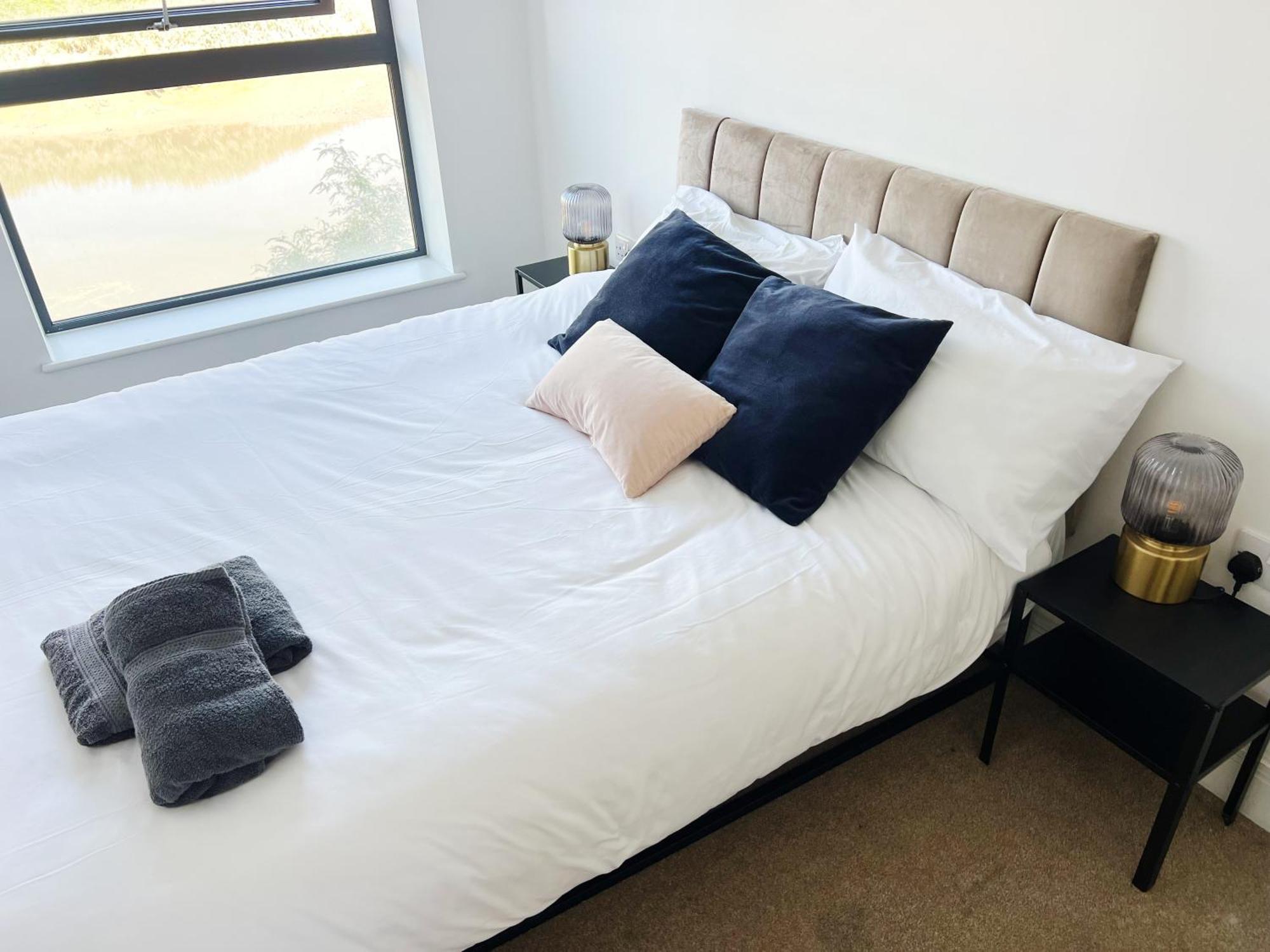 Apartamento Stunning Riverside View Apartment, Near Canary Wharf & O2