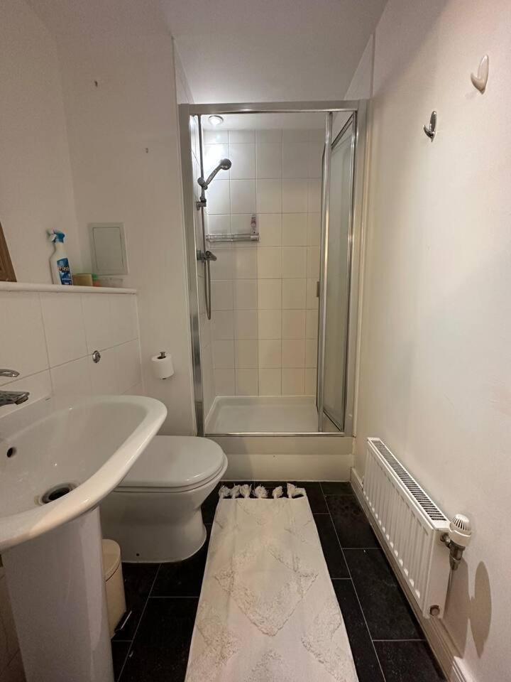 New Build 2 Bedroom With 2 Bath In Apartamento