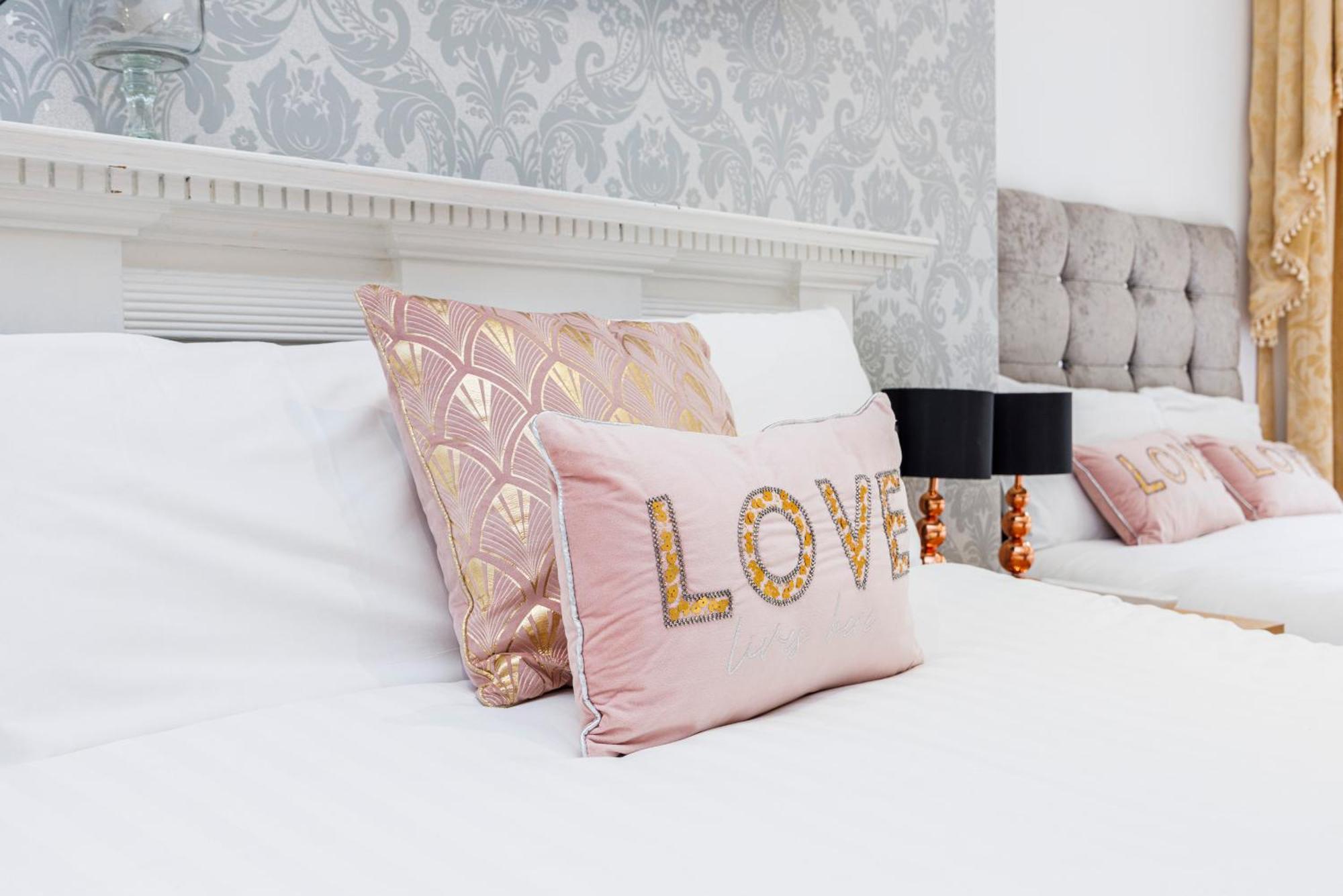 Mansion House With Spacious Close To Excel And Canarywharf Londres