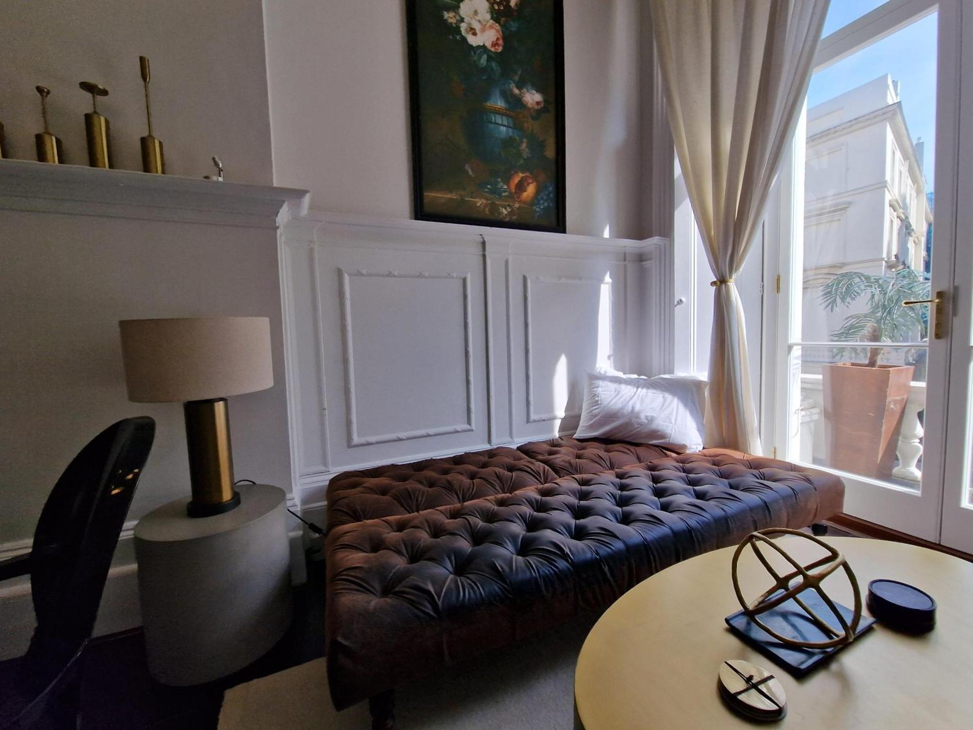 Stunning Hyde Park With Private Balcony & Lift Elevator Access London