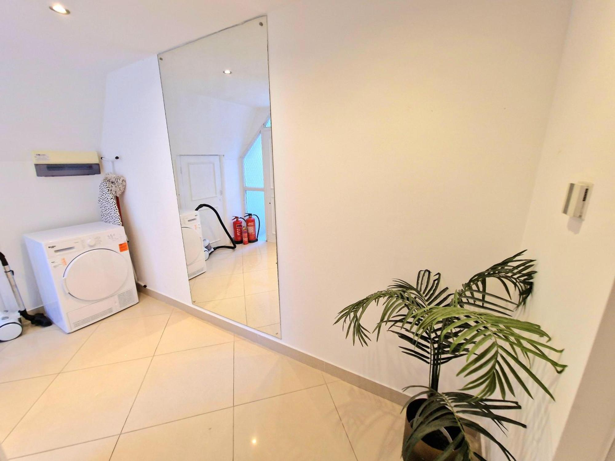 Modern Hyde Park With Private Entrance & Private Back Patio Near Bayswater & Paddington Stations * Londres