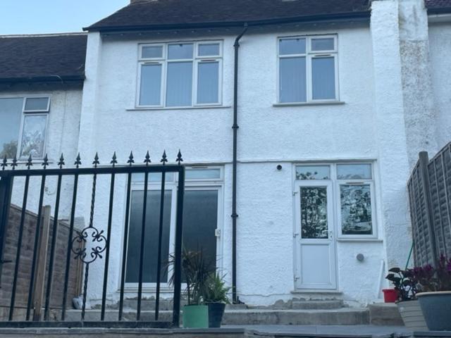 5 Bed 5mins From Wembley Stadium Appartement *