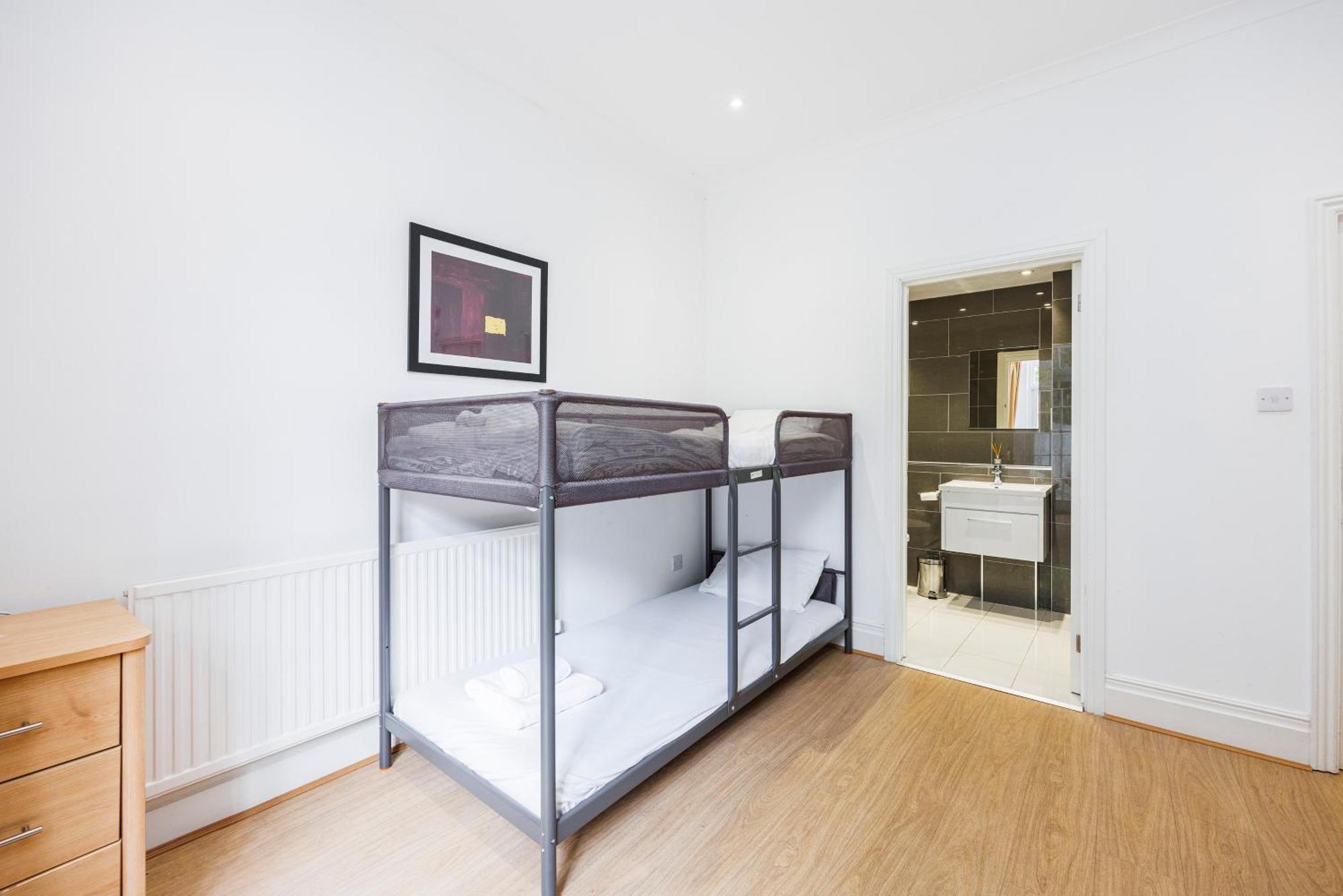 Larger Groups With Garden And Parking Apartamento Londres