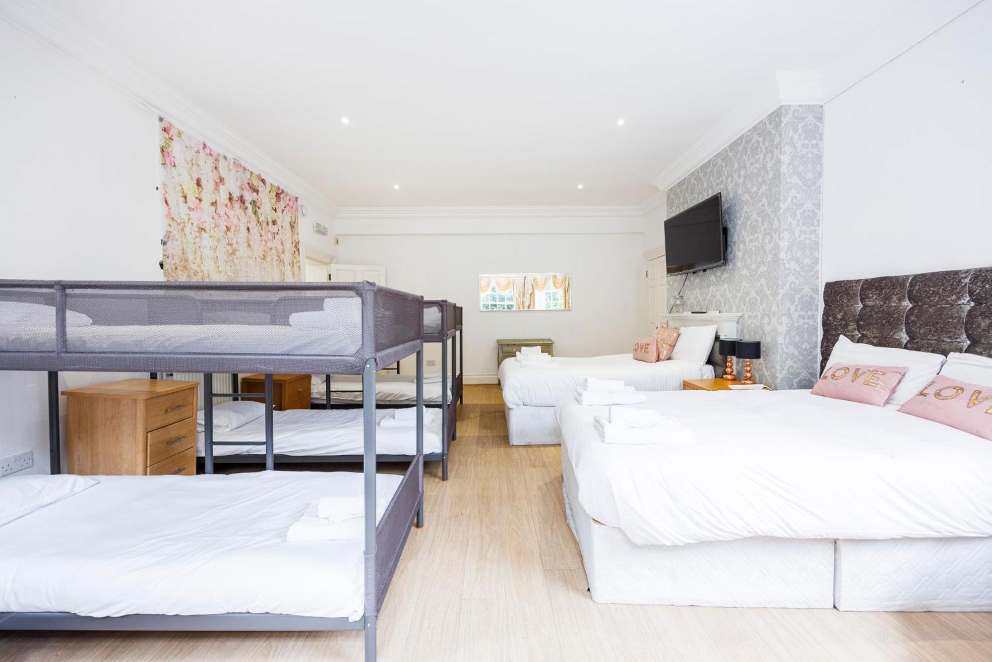 Larger Groups With Garden And Parking * Londres