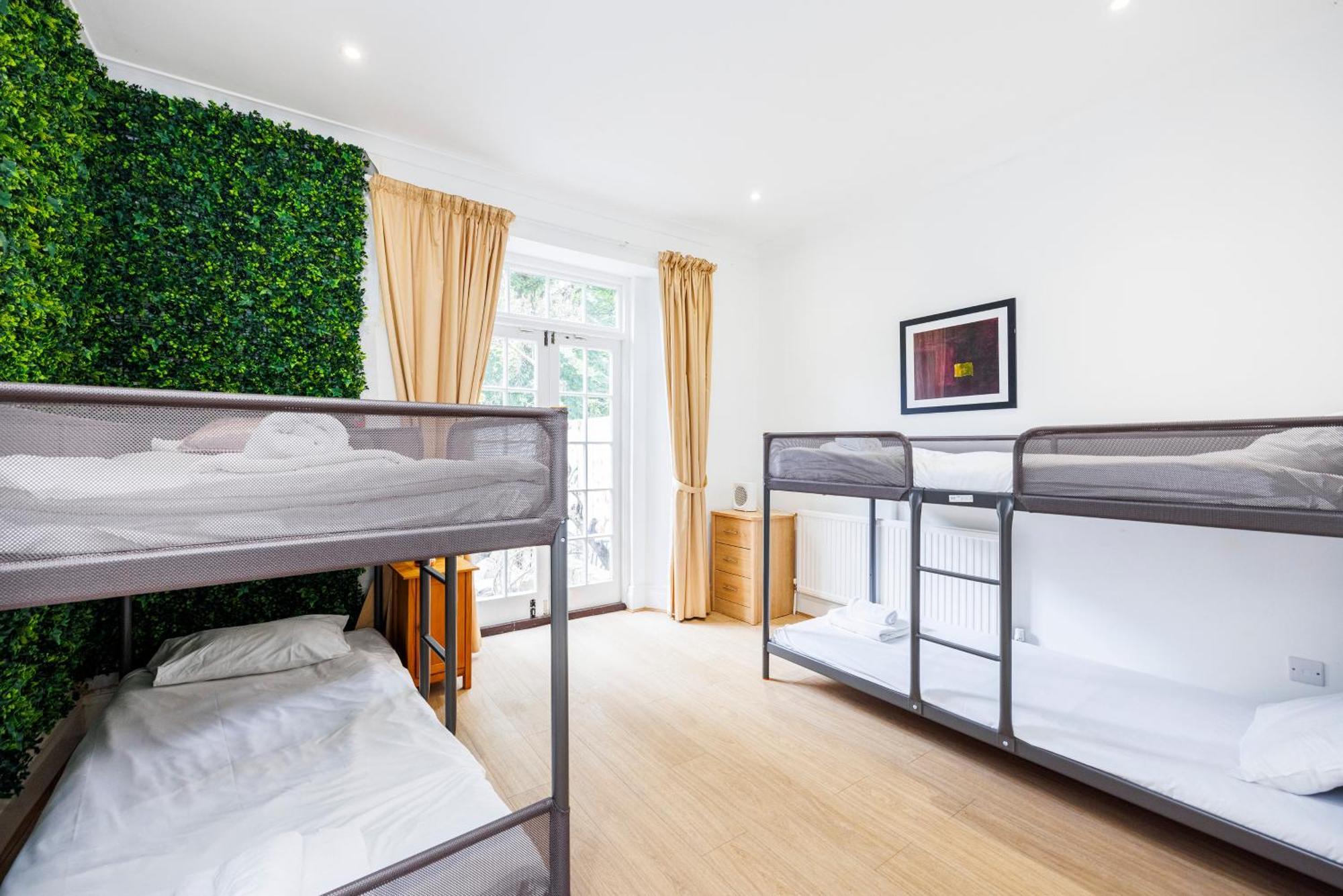 Larger Groups With Garden And Parking Londres