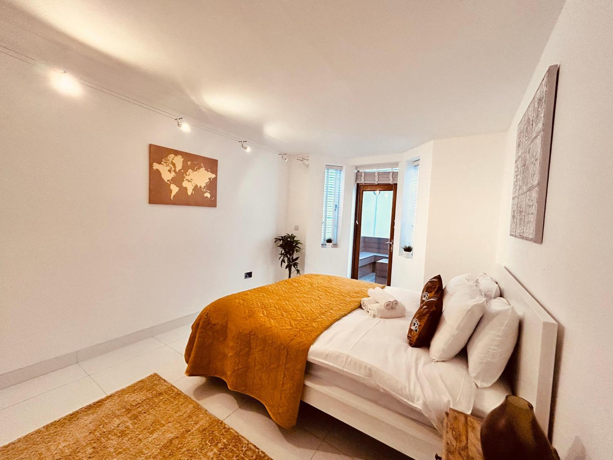 Stunning Spacious B.apt. Slps.4