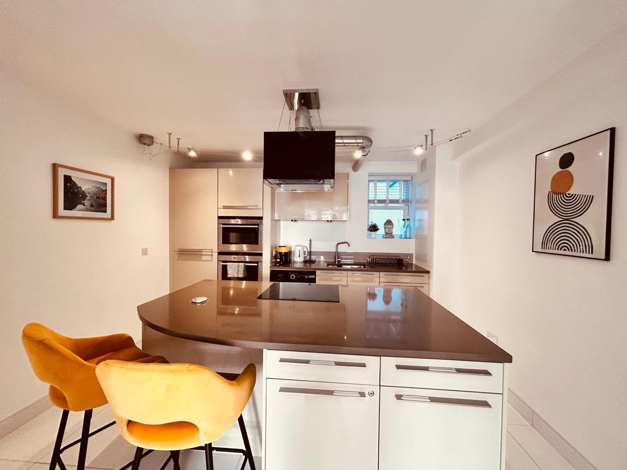 Stunning Spacious B.apt. Slps.4 Apartamento
