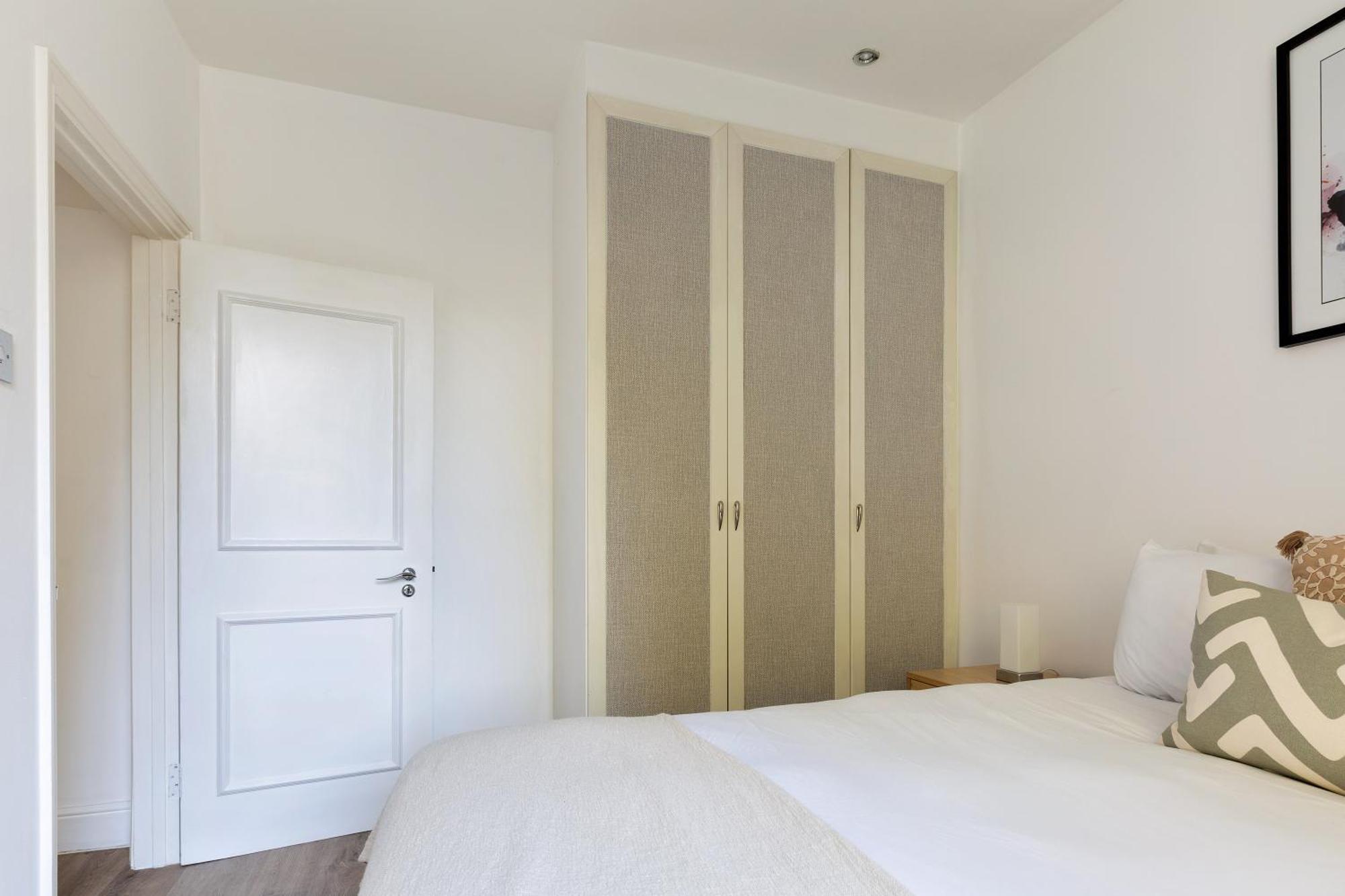 Cozy And Bright 1 Bedroom Apt In Knightsbridge Apartamento