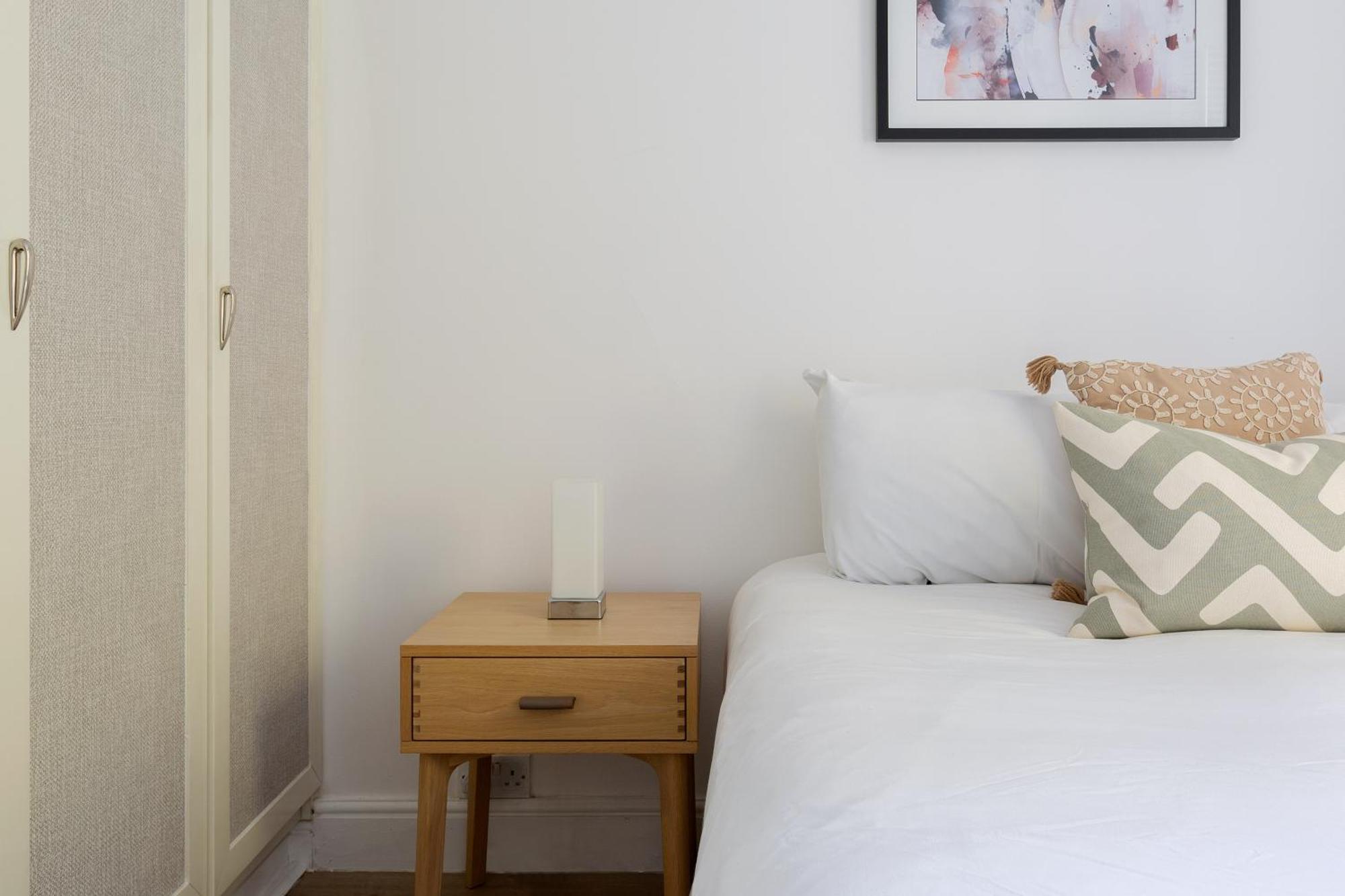 Cozy And Bright 1 Bedroom Apt In Knightsbridge Apartamento