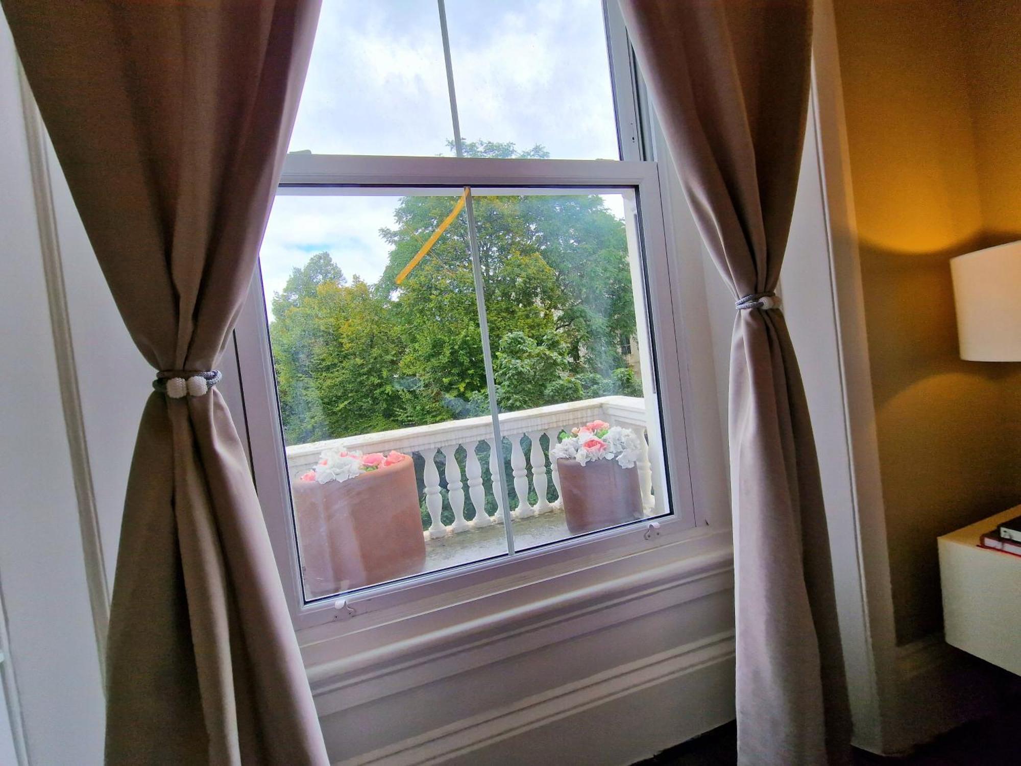 Stylish Hyde Park By Tube Stations With Elevator Apartment *