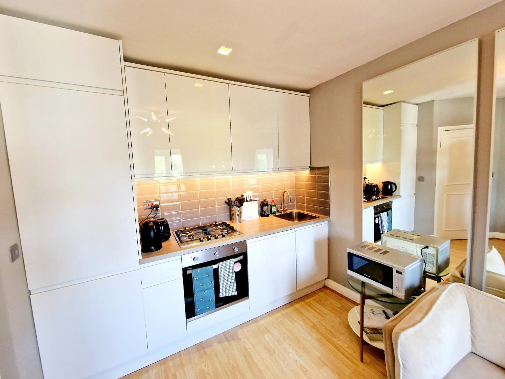 Apartment Brilliant 3 Bedroom's In Hyde Park With Elevator - 1 Flight Of Stairs Only London