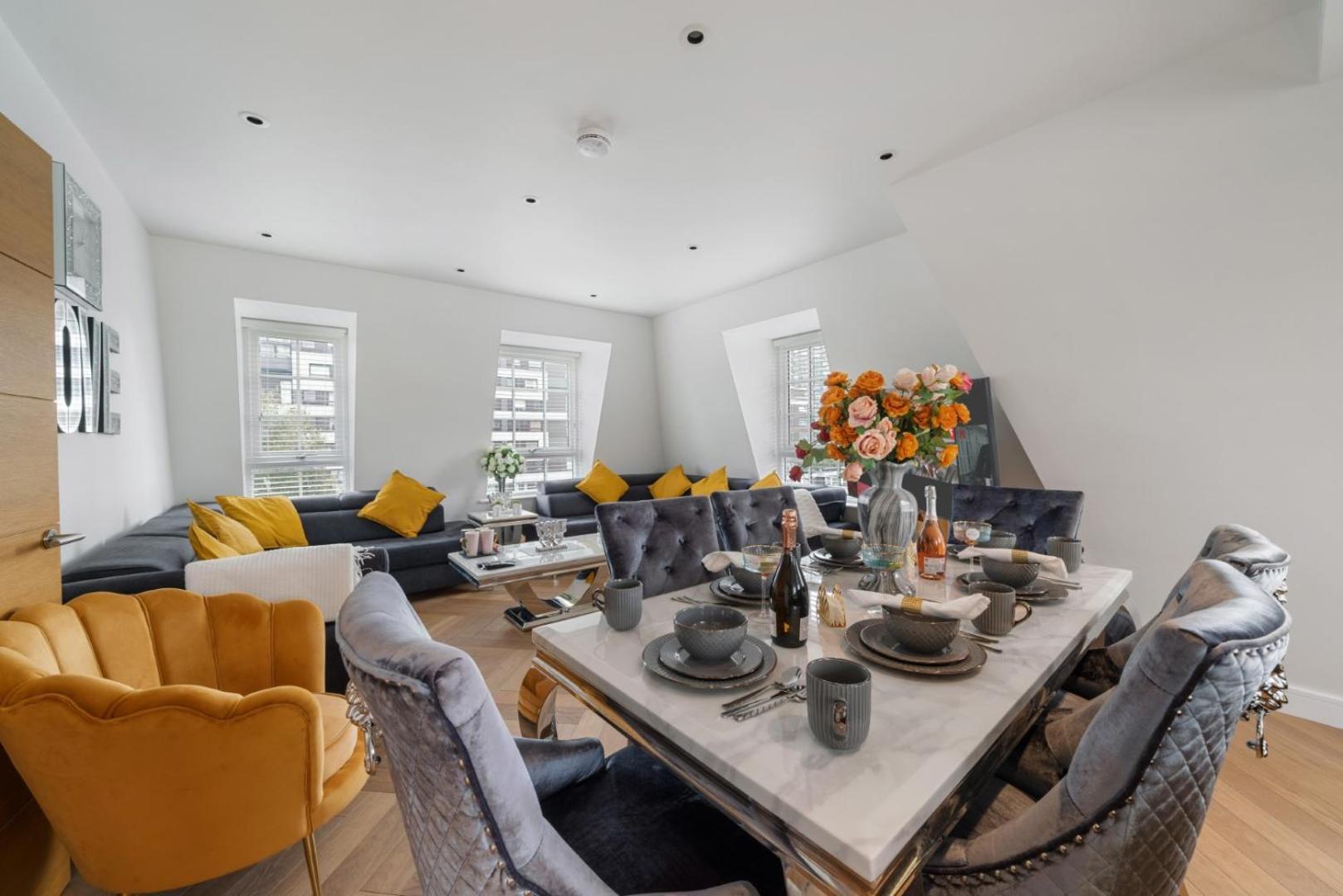 Elegant 3-bedroom Penthouse In Marble Arch 70 Apartamento *