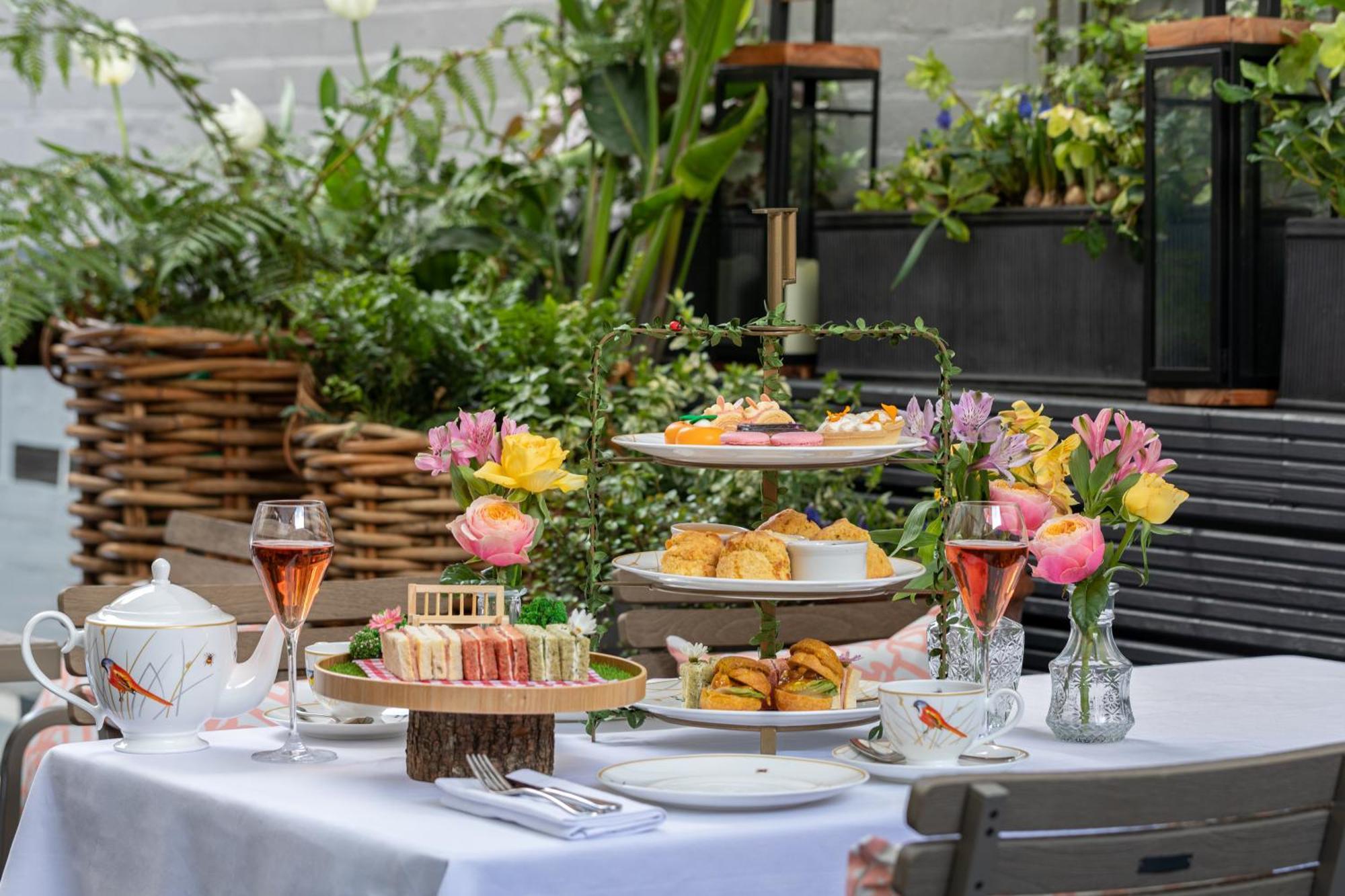 Hotel 11 Cadogan Gardens And The By Iconic Luxury