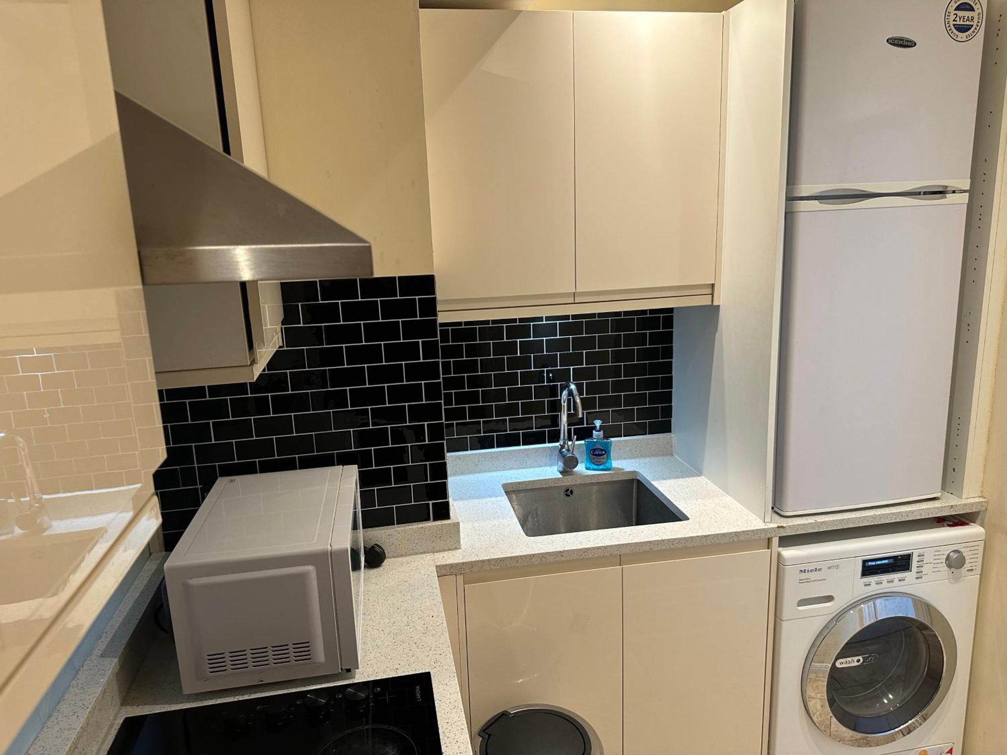 Prime Location - 2 Beds 3 Bath Flat Knightsbridge Apartamento