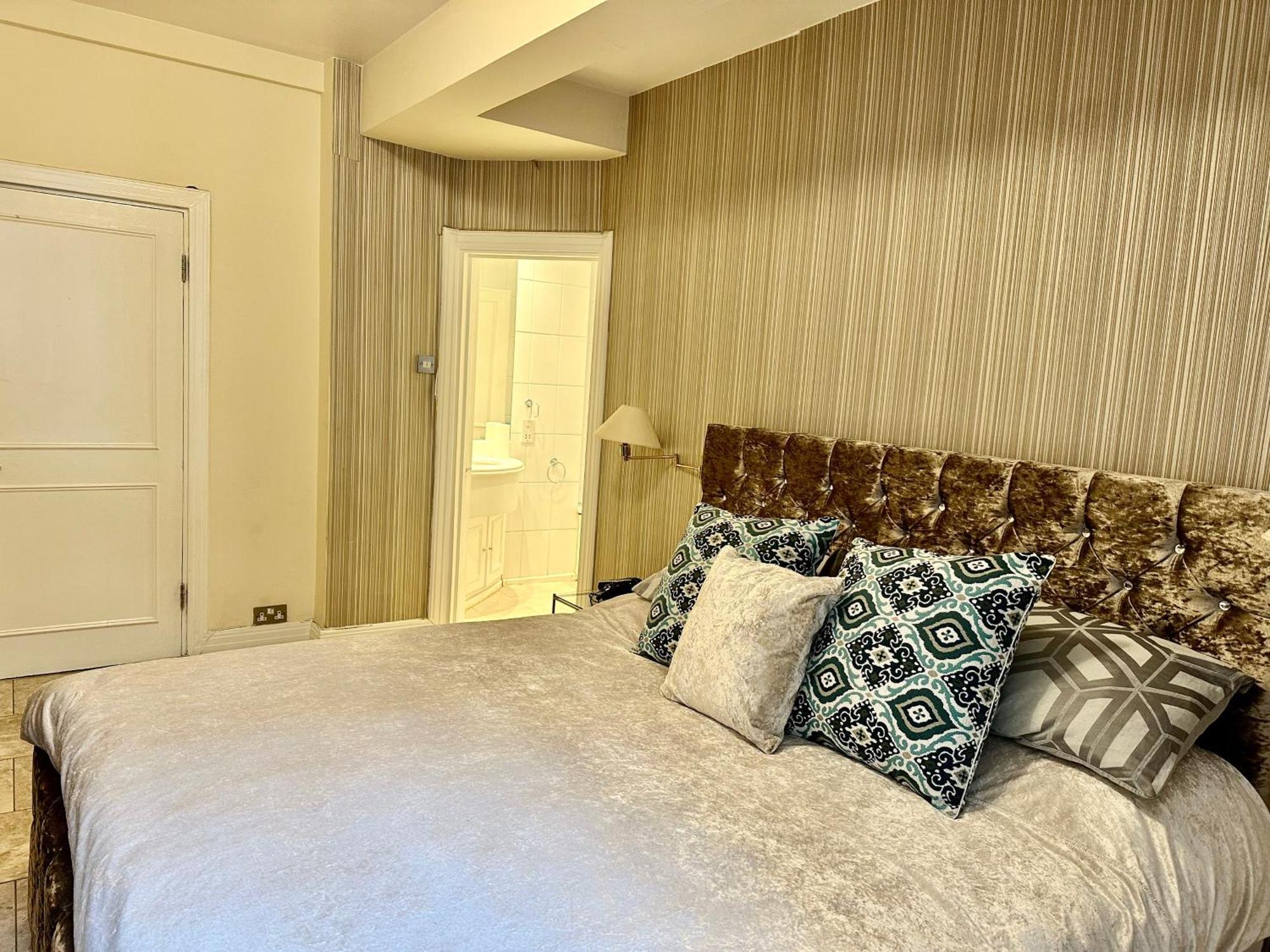 Prime Location - 2 Beds 3 Bath Flat Knightsbridge Apartamento